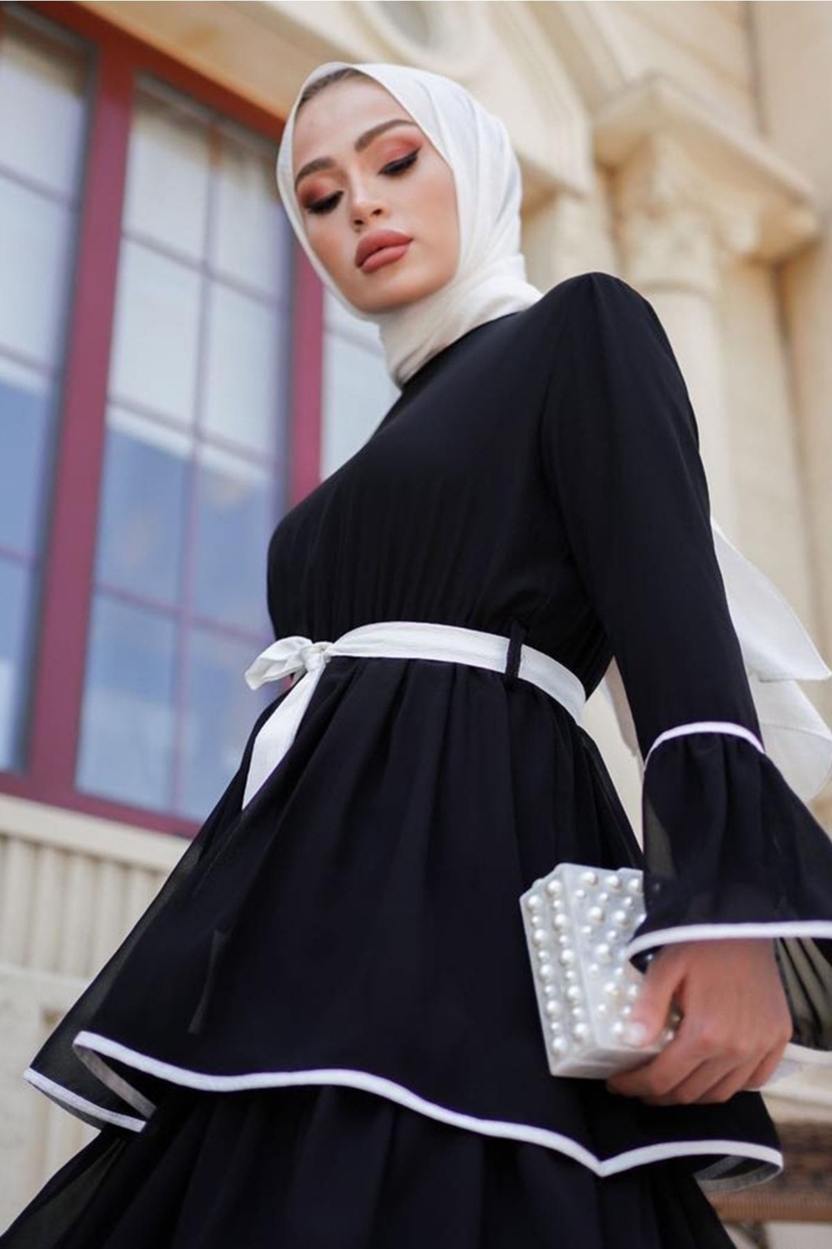 Bestenur Kat Kat Kuşaklı Uzun Şifon Elbise 155 - Siyah