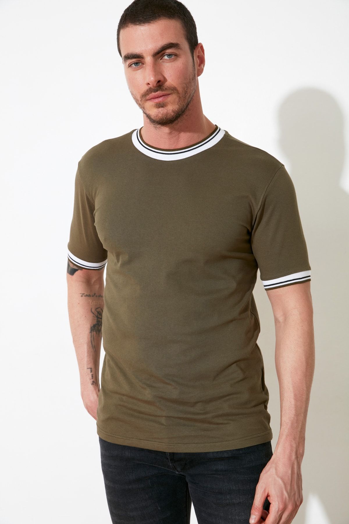 TRENDYOL MAN Haki Erkek Slim Fit T-Shirt TMNSS20TS0122