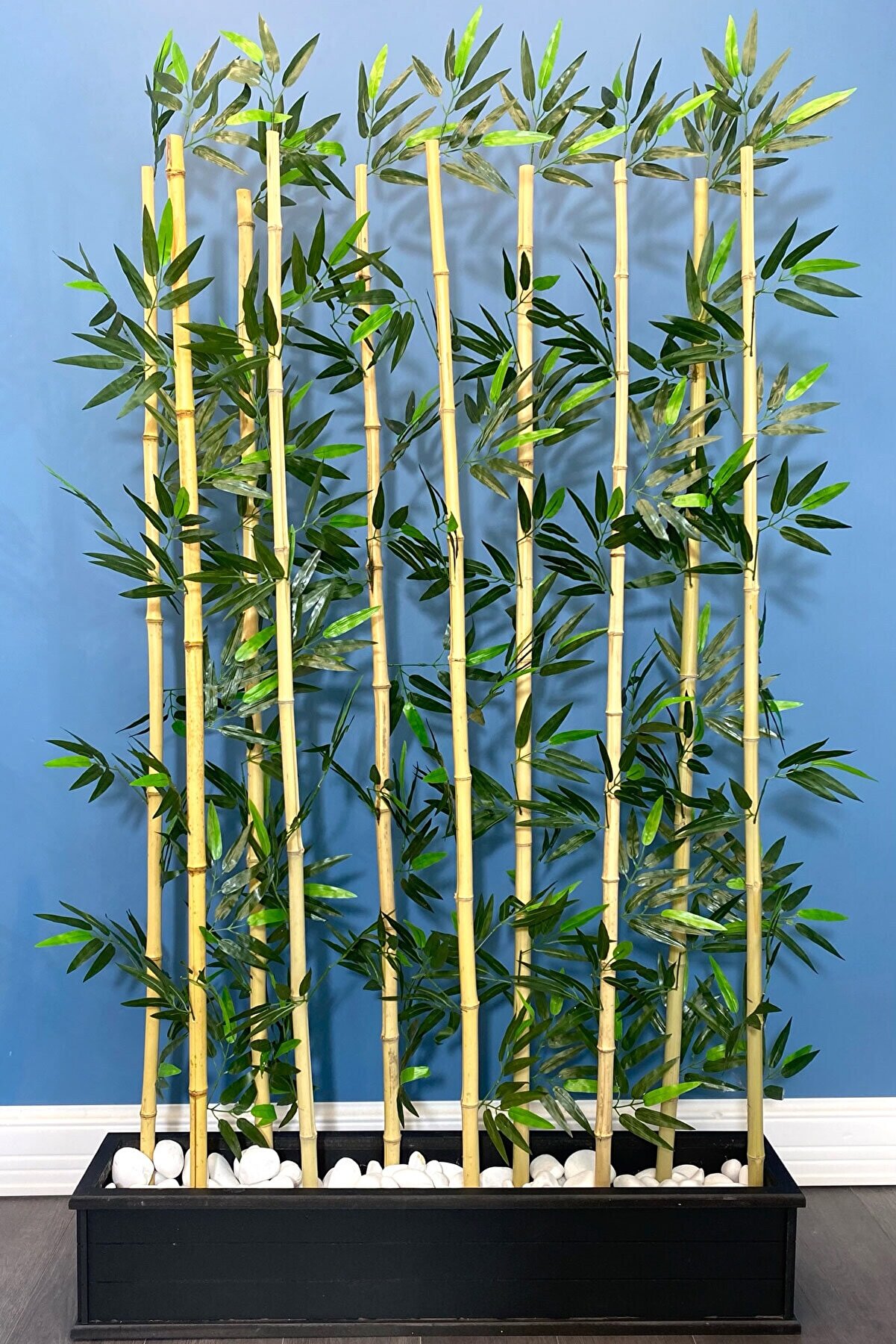Yapay Çiçek Deposu Kumaş Yapraklı Ahşap Saksıda Bambu Seperatör (20x100x180cm)