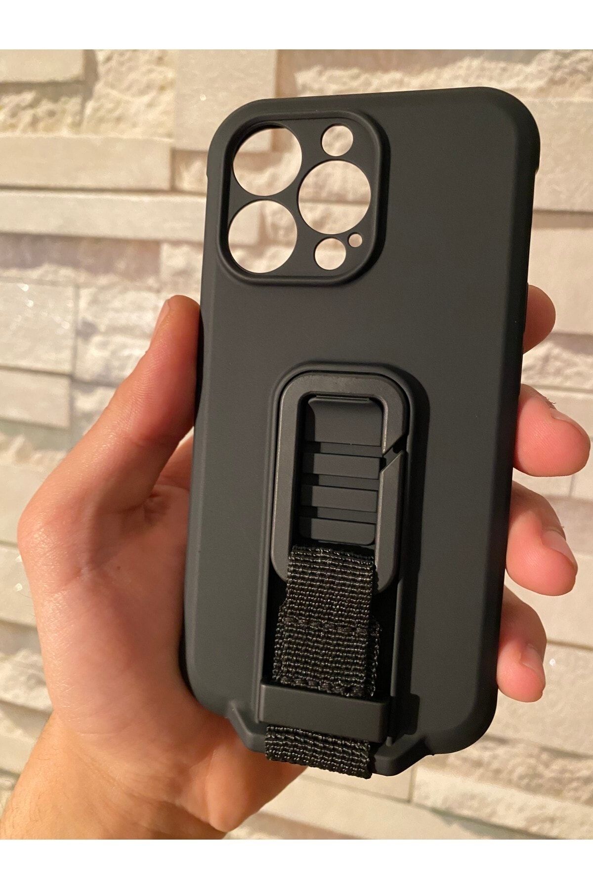 Penguen I Phone 13 Pro Siyah Darbeye Dayanıklı Standlı Halat Kılıf
