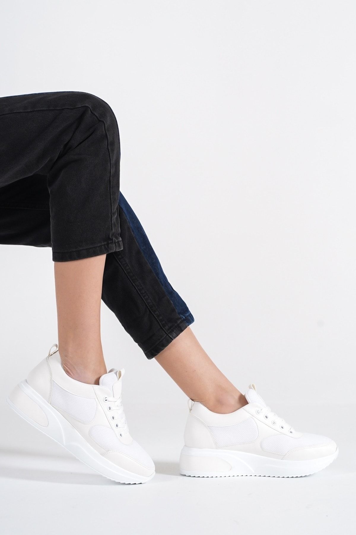 Modabuymus Beyaz Dolgu Topuklu Sneaker Baskılı Spor Ayakkabı - Mildy
