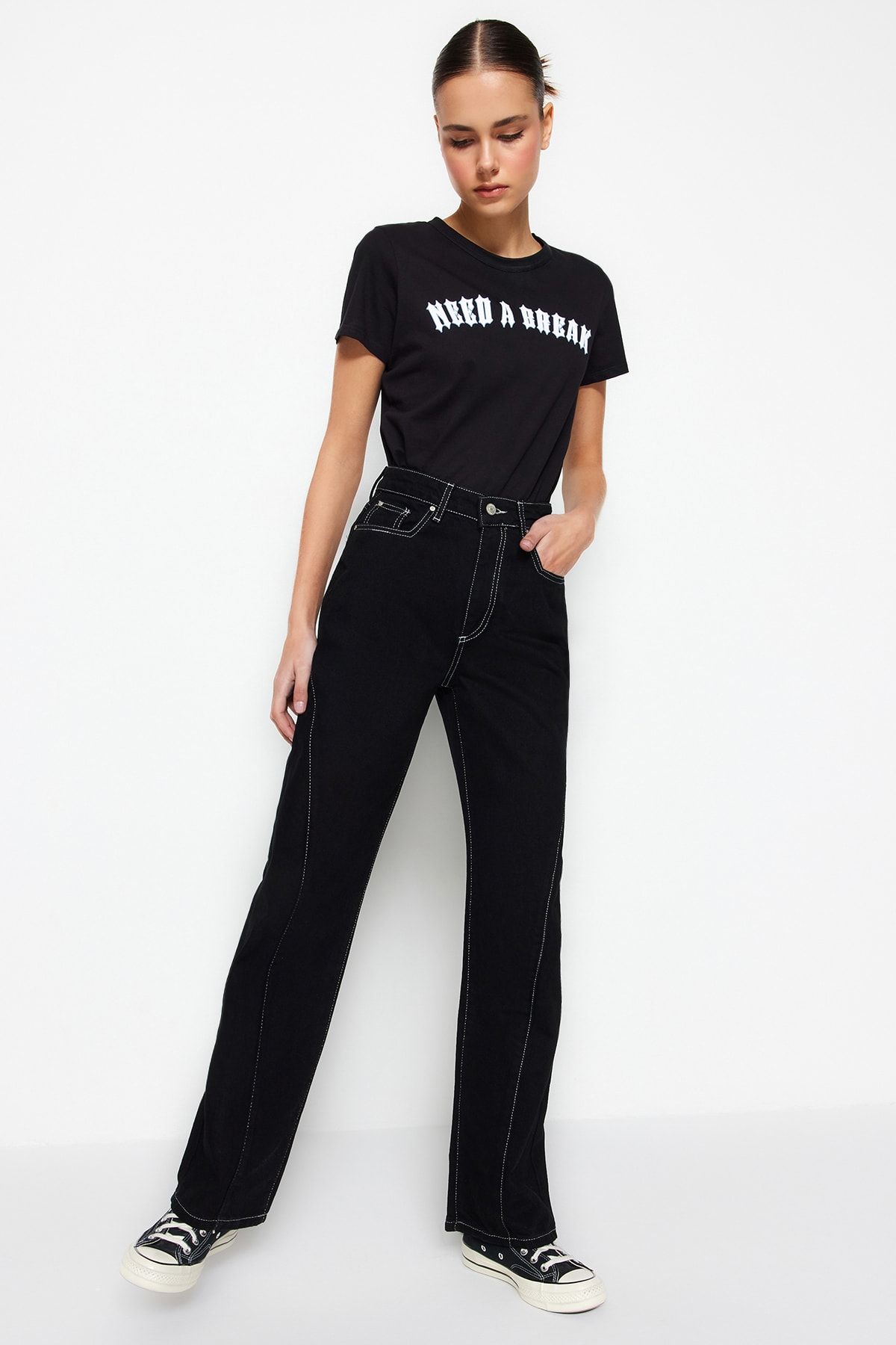 TRENDYOLMİLLA Siyah Kontrast Dikişli Yüksek Bel Uzun Straight Jeans TWOAW23JE00117