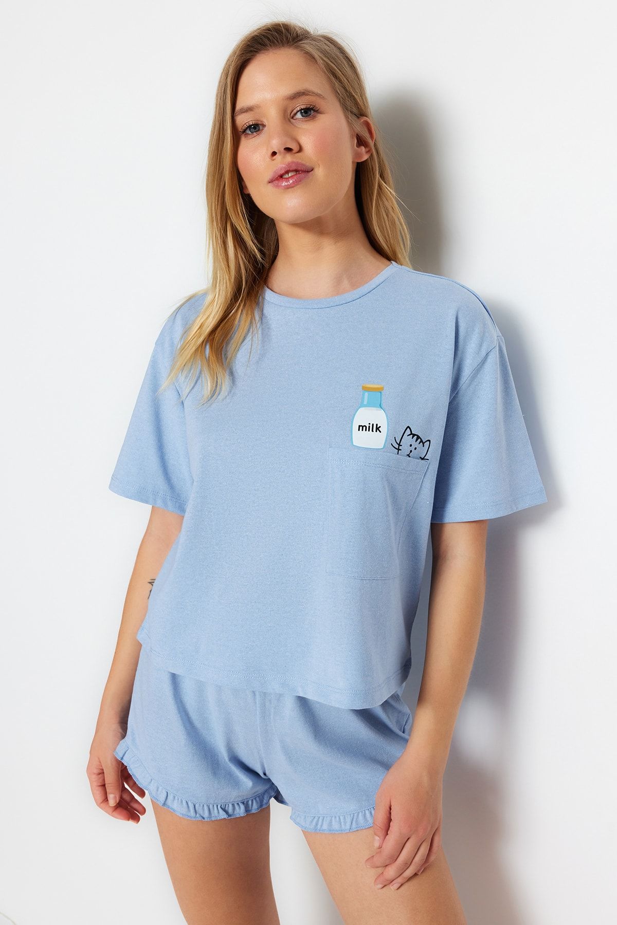 TRENDYOLMİLLA Mavi Pamuklu Baskılı T-shirt-Şort Örme Pijama Takımı THMSS22PT0422