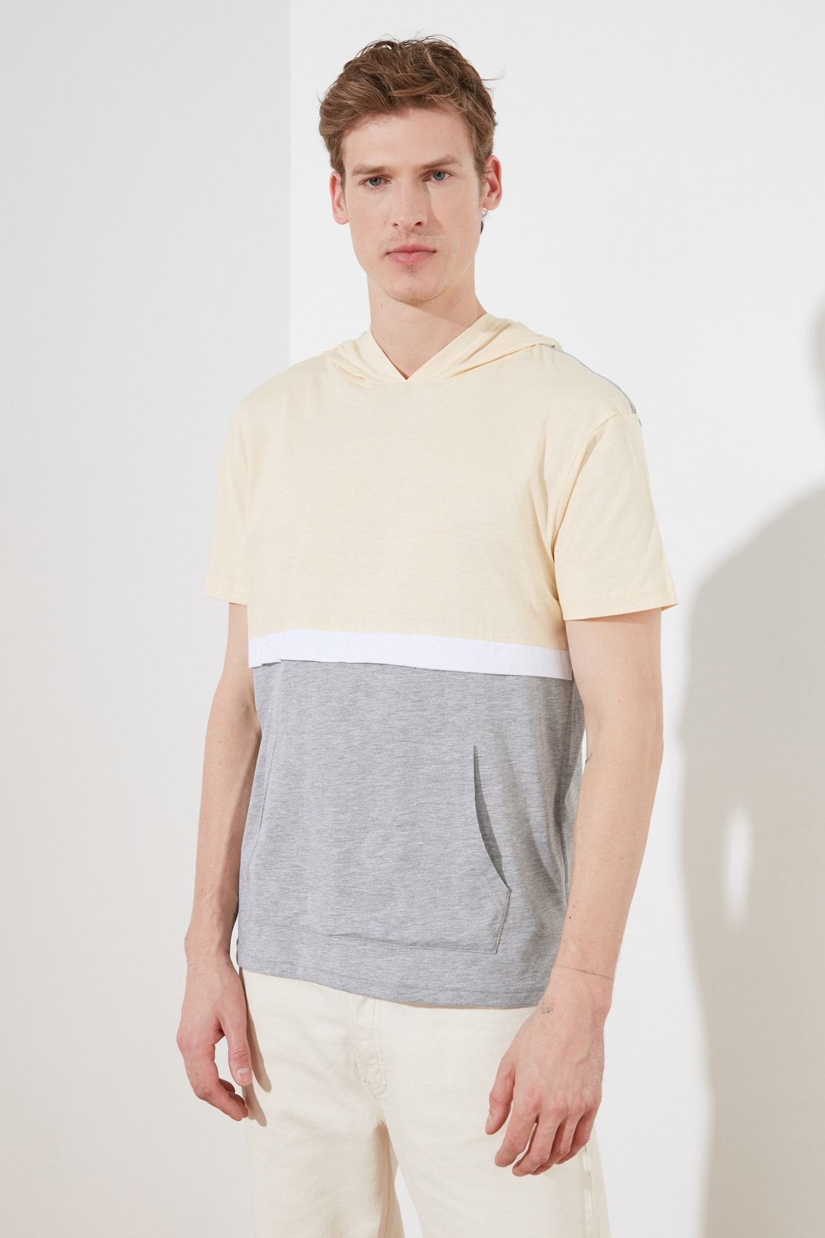 TRENDYOL MAN Sarı Erkek Regular Fit T-Shirt TMNSS20TS1359