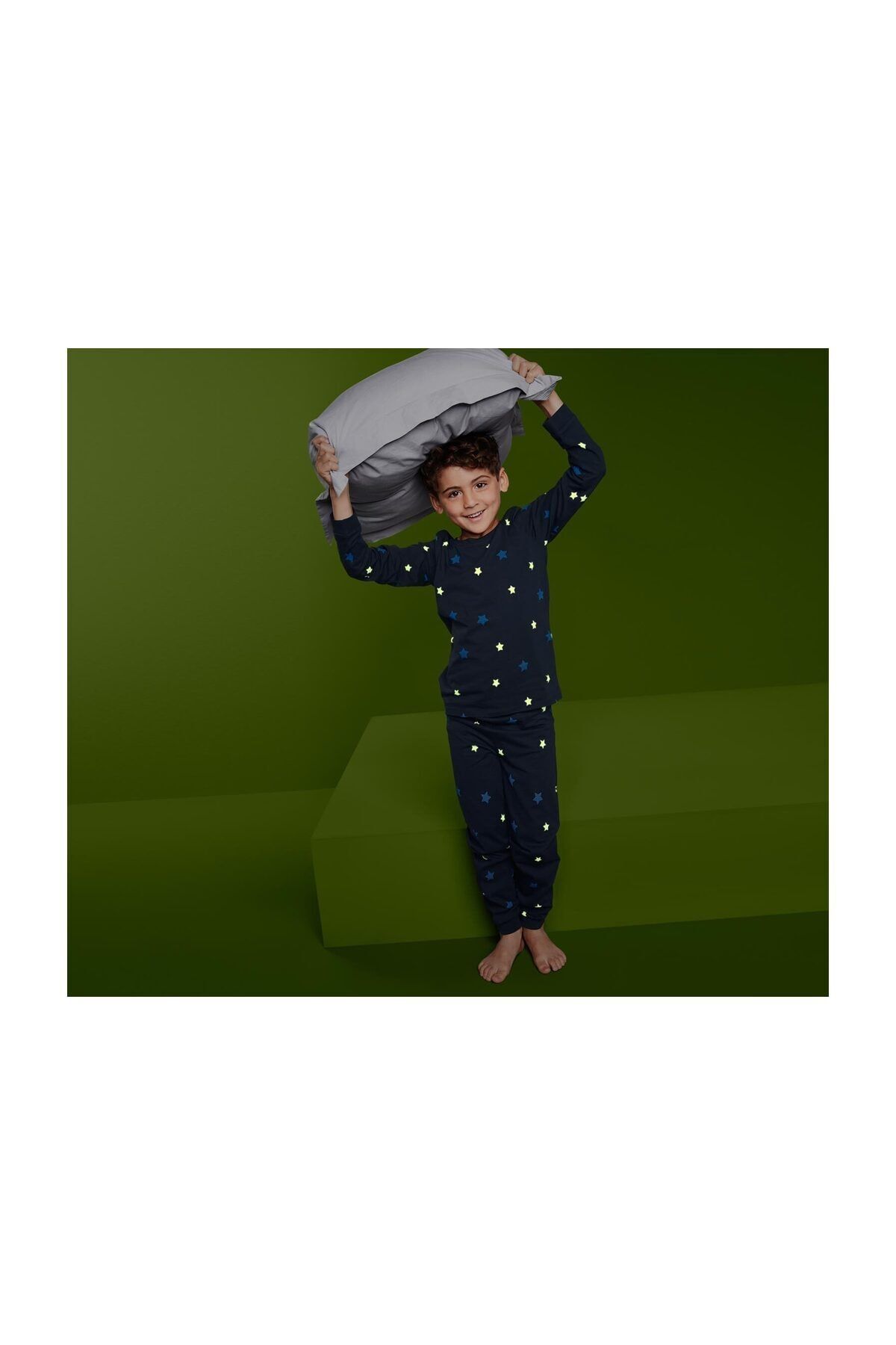 Tchibo Erkek Çocuk Mavi Karanlıkta Parlayan Pijama Takımı 108095