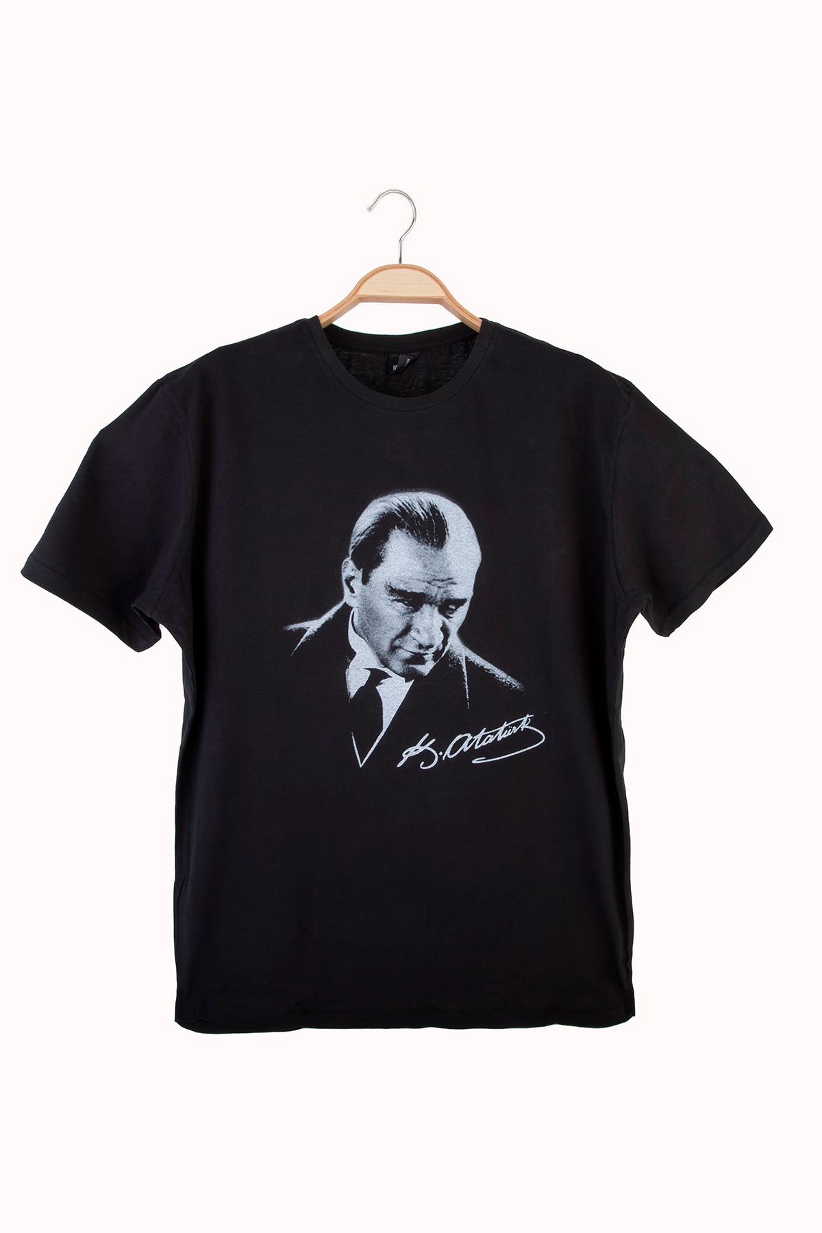 ULUKAN JÖNTÜRK Unisex Siyah Atatürk Baskılı T-Shirt