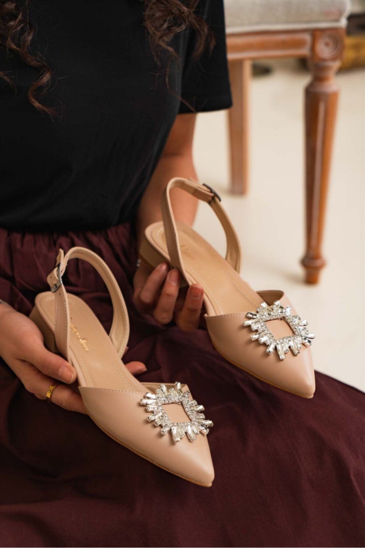 NİŞANTAŞI SHOES Kadın Ten Mat Kemerli Taş Detay Sandalet