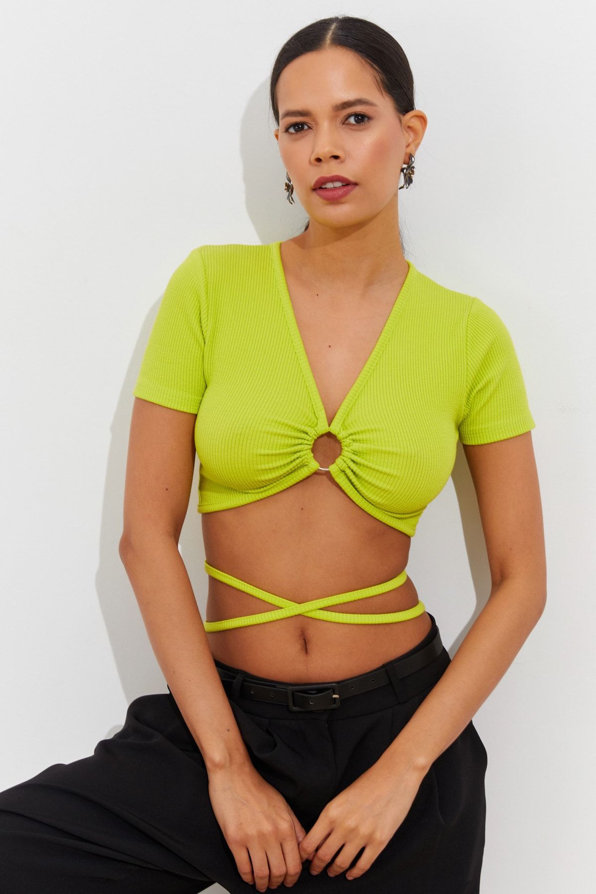 Cool & Sexy Kadın Yeşil Halkalı Crop Bluz KY6146