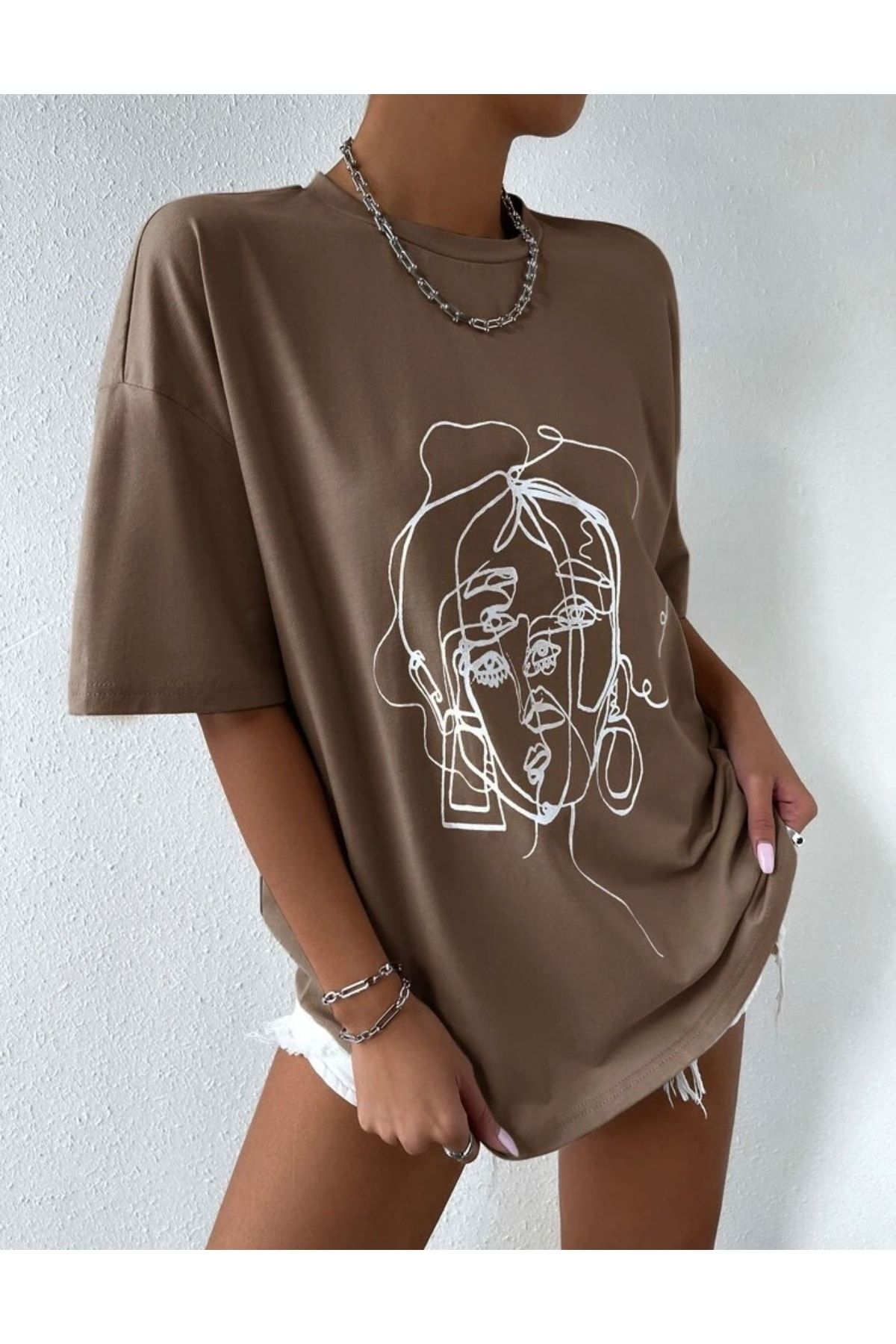 AFROGİYİM Kadın Kahverengi Figür Baskılı Oversize T-shirt