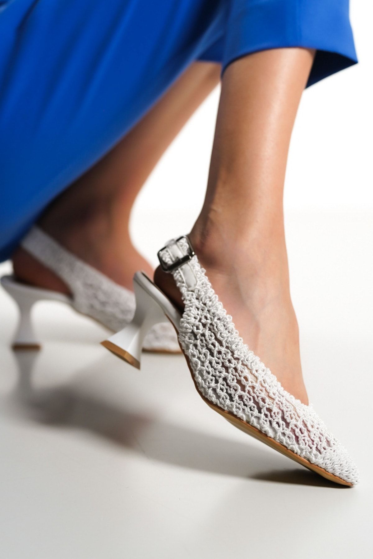 SAYL Beyaz Örgü Kumaş Arkası Açık Bilekten Bağlamalı Stiletto Kadın Topuklu Ayakkabı