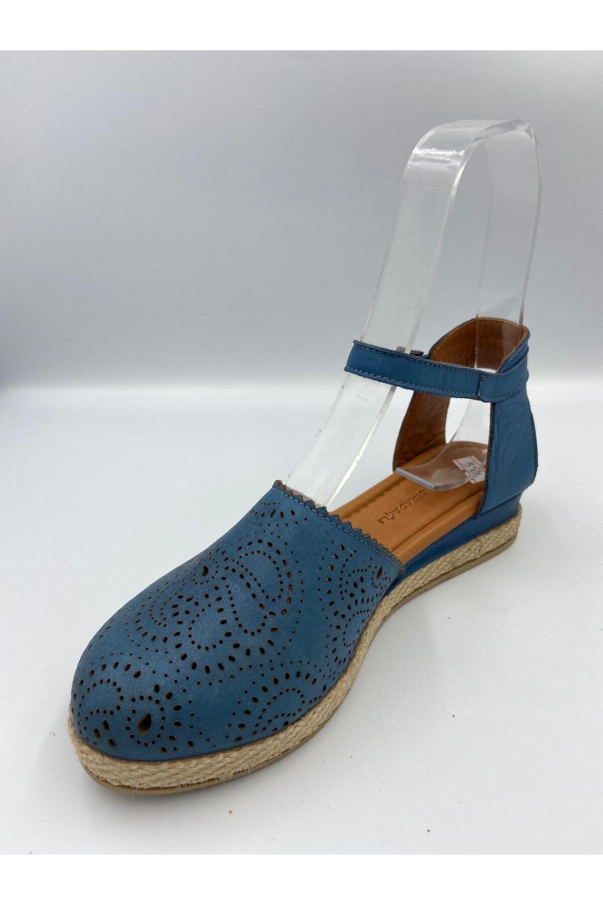 Zeyn Kadın Mavi Deri Kapalı Burun Sandalet