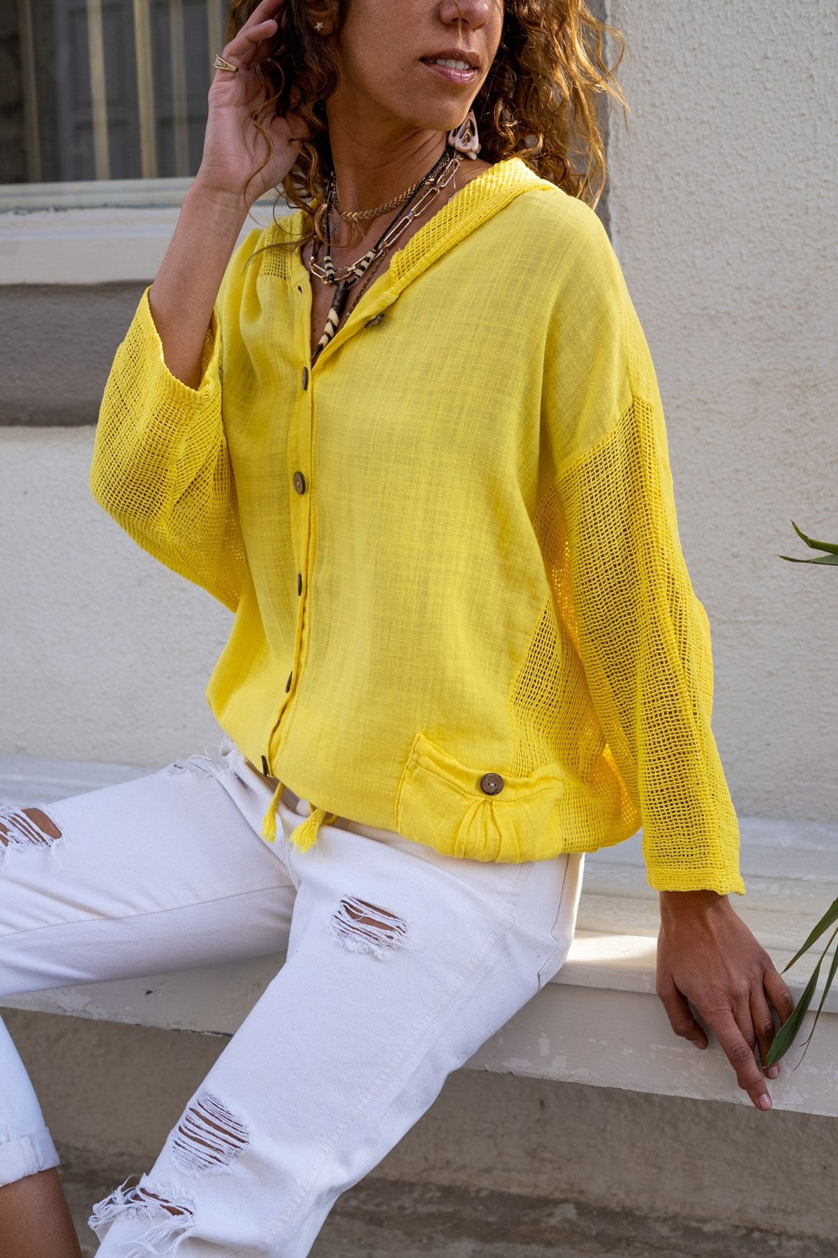 Güneşkızı Kadın Sarı Yıkamalı Keten Fileli Bağlamalı Kapüşonlu Bluz GK-RSD2021