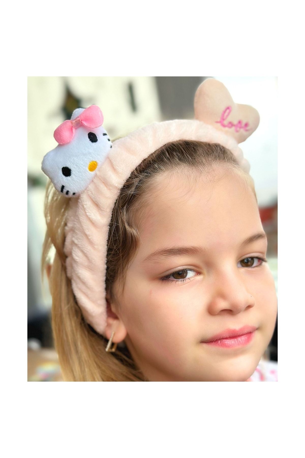 QUEEN AKSESUAR Oyuncak Hello Kitty Kedi 3d Bebek Çocuk Kadın Makyaj Bandana Saç Bantı Lastikli Pudra