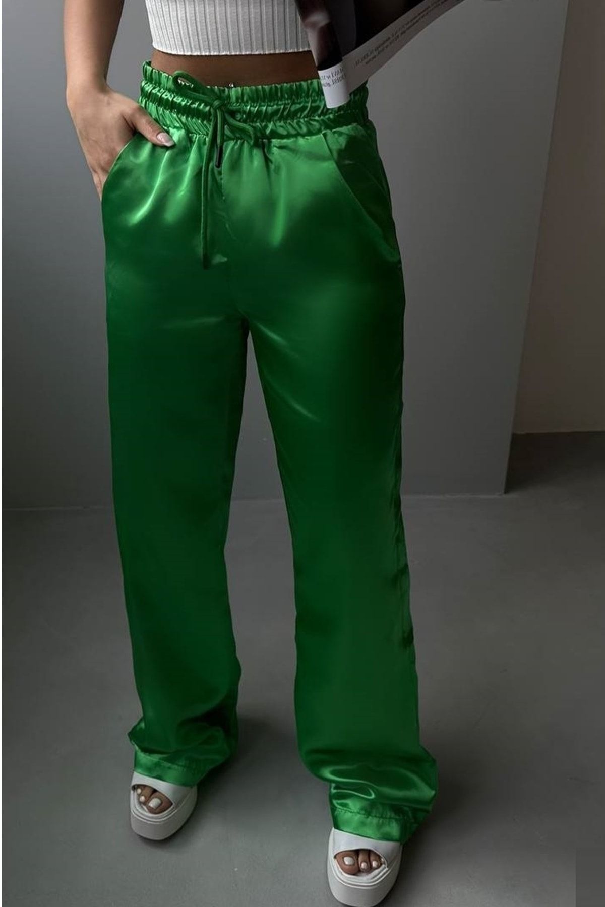 bayansepeti Kadın Yüksel Bel Bol Paça Cep Detaylı Bağcıklı Saten Yeşil Pantolon 9139