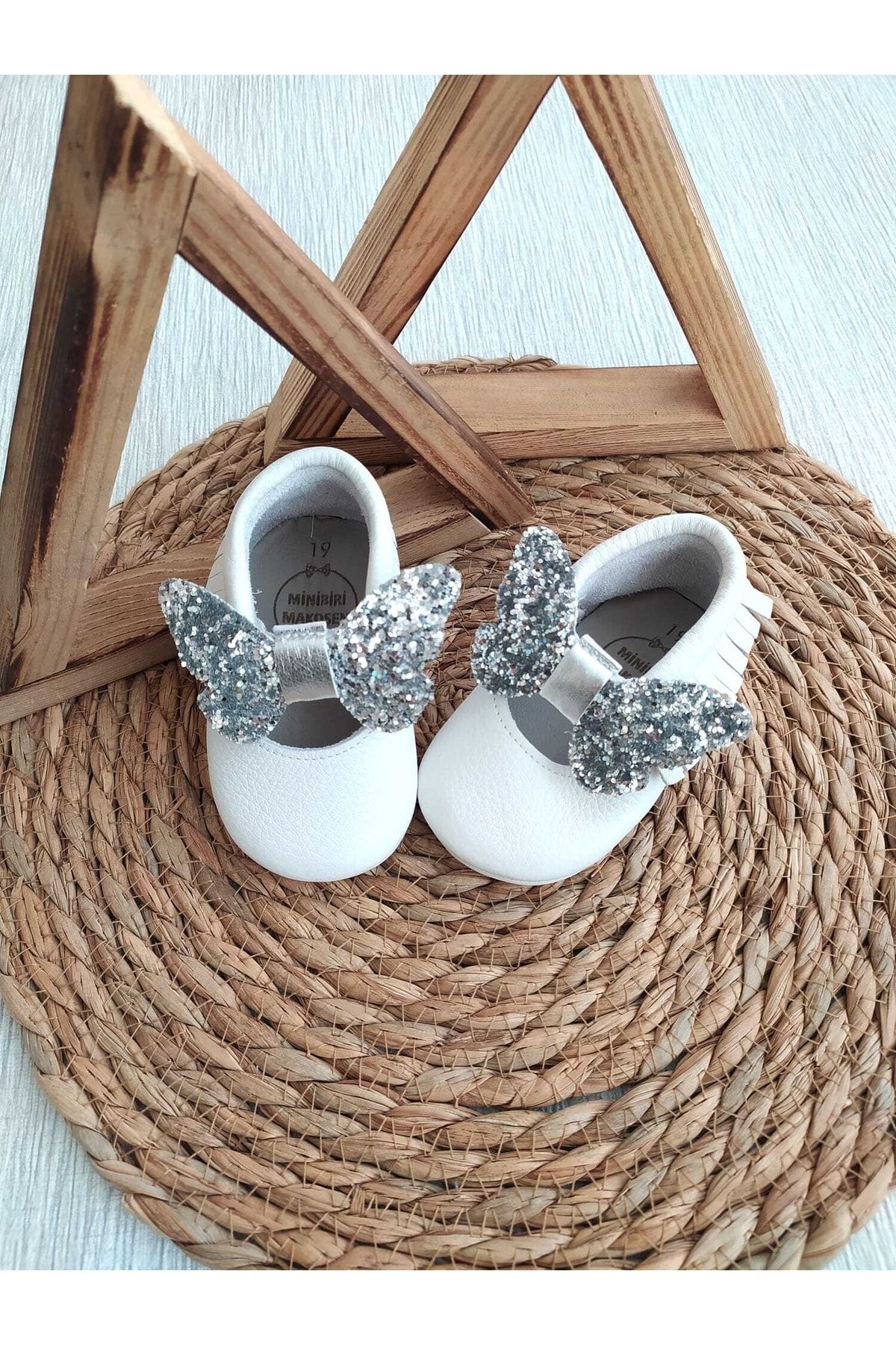 MİNİBİRİ Bella Model Payet Fiyonklu Bebek Makosen Patik Bebek Ayakkabısı
