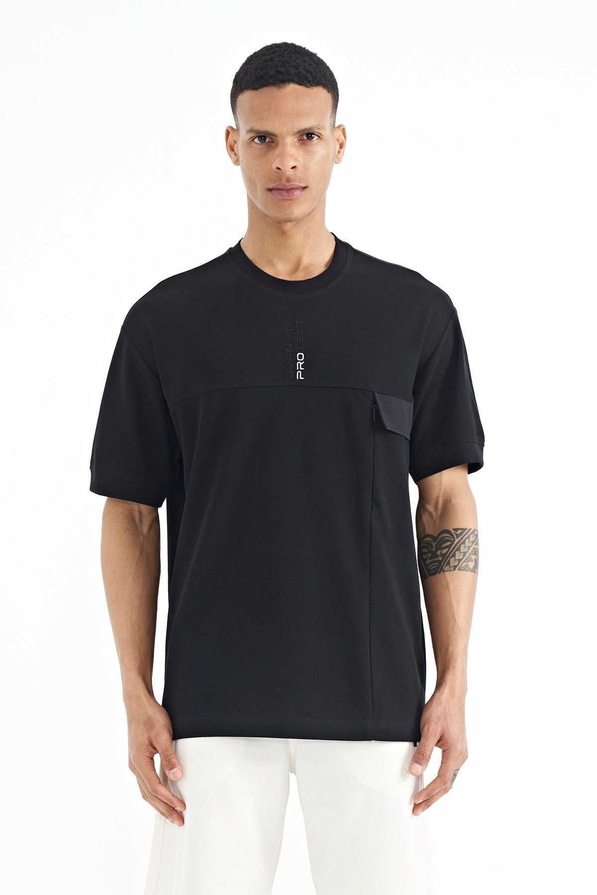 TOMMY LIFE Siyah Gizli Cep Detaylı Baskılı Oversize Erkek T-shirt - 88244