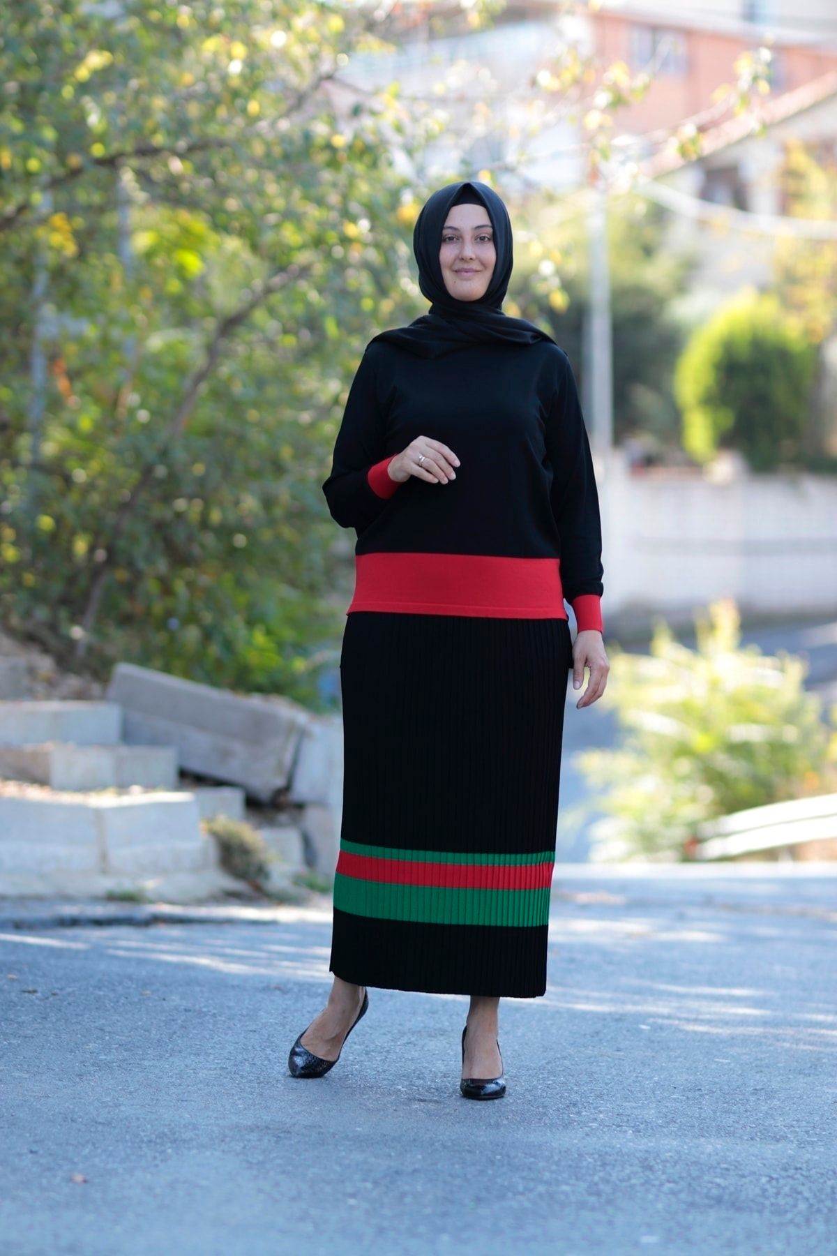 Zey&Ka Butik Büyük Beden Merserize Soğuk Rayon Iplik Perfect Piliseli Etek Bluz Ikili Takım