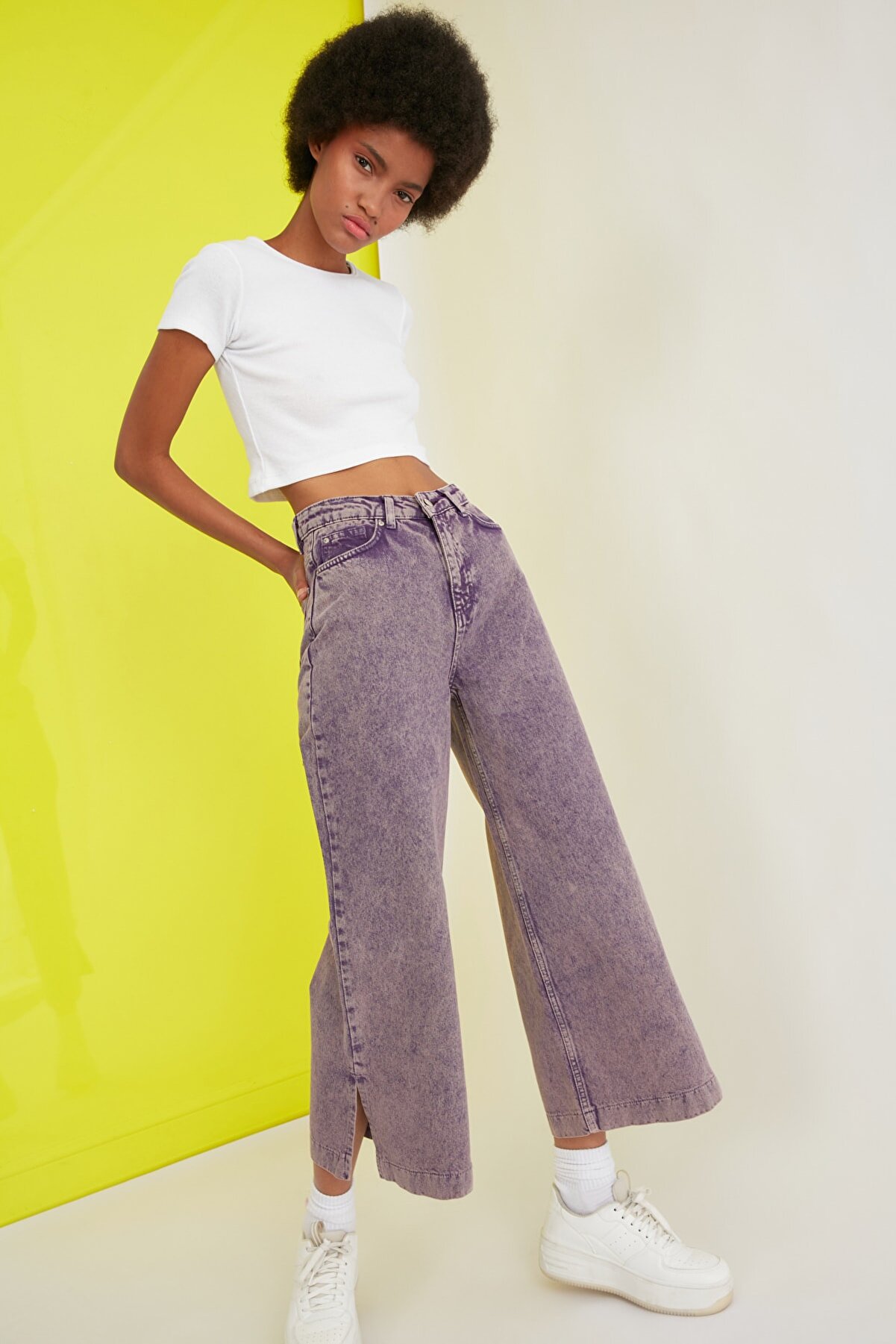TRENDYOLMİLLA Mor Paçası Yırtmaçlı Yüksek Bel Culotte Jeans TWOSS21JE0325