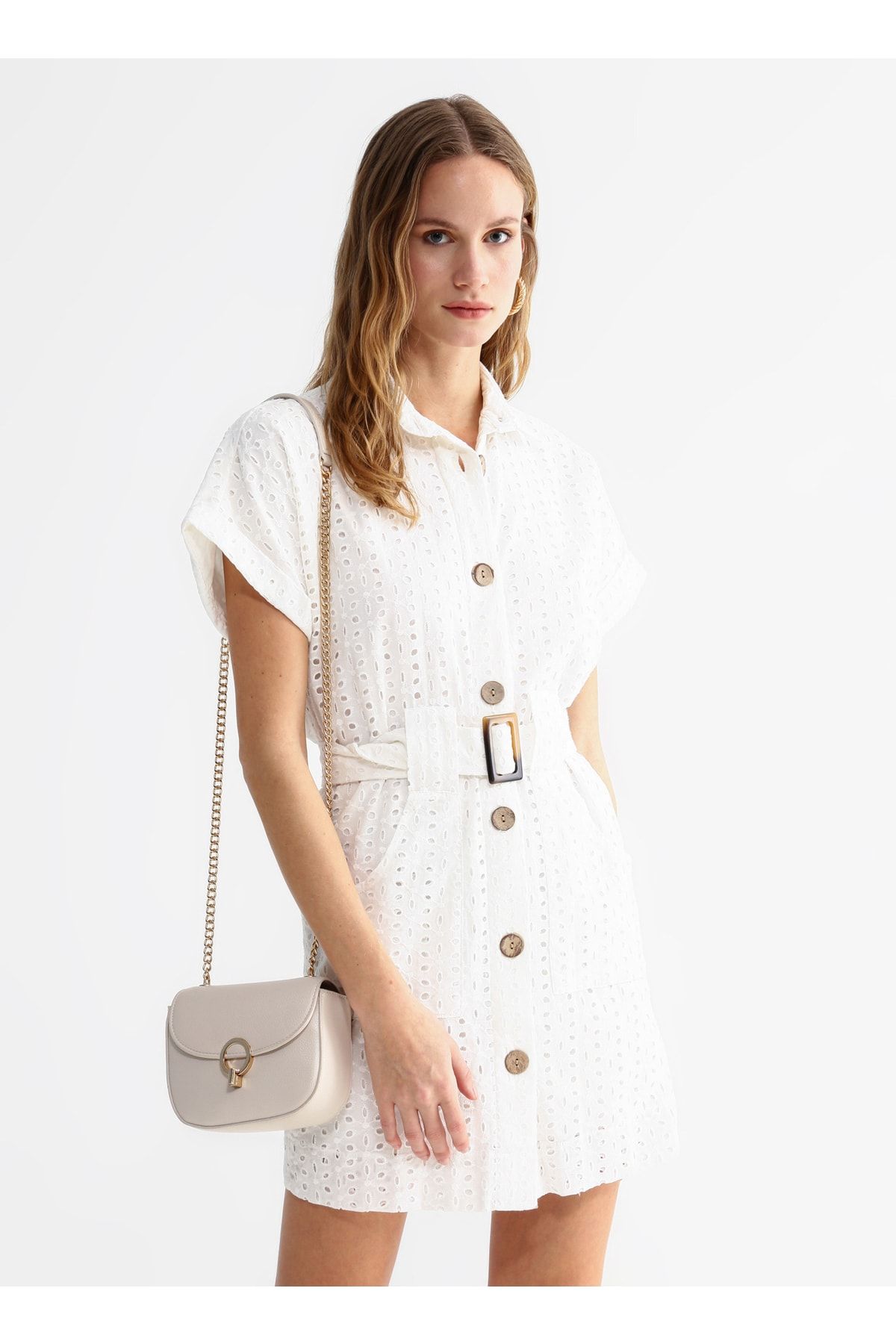 Fabrika Gömlek Yaka Güpür Beyaz Mini Kadın Elbise Pınkel