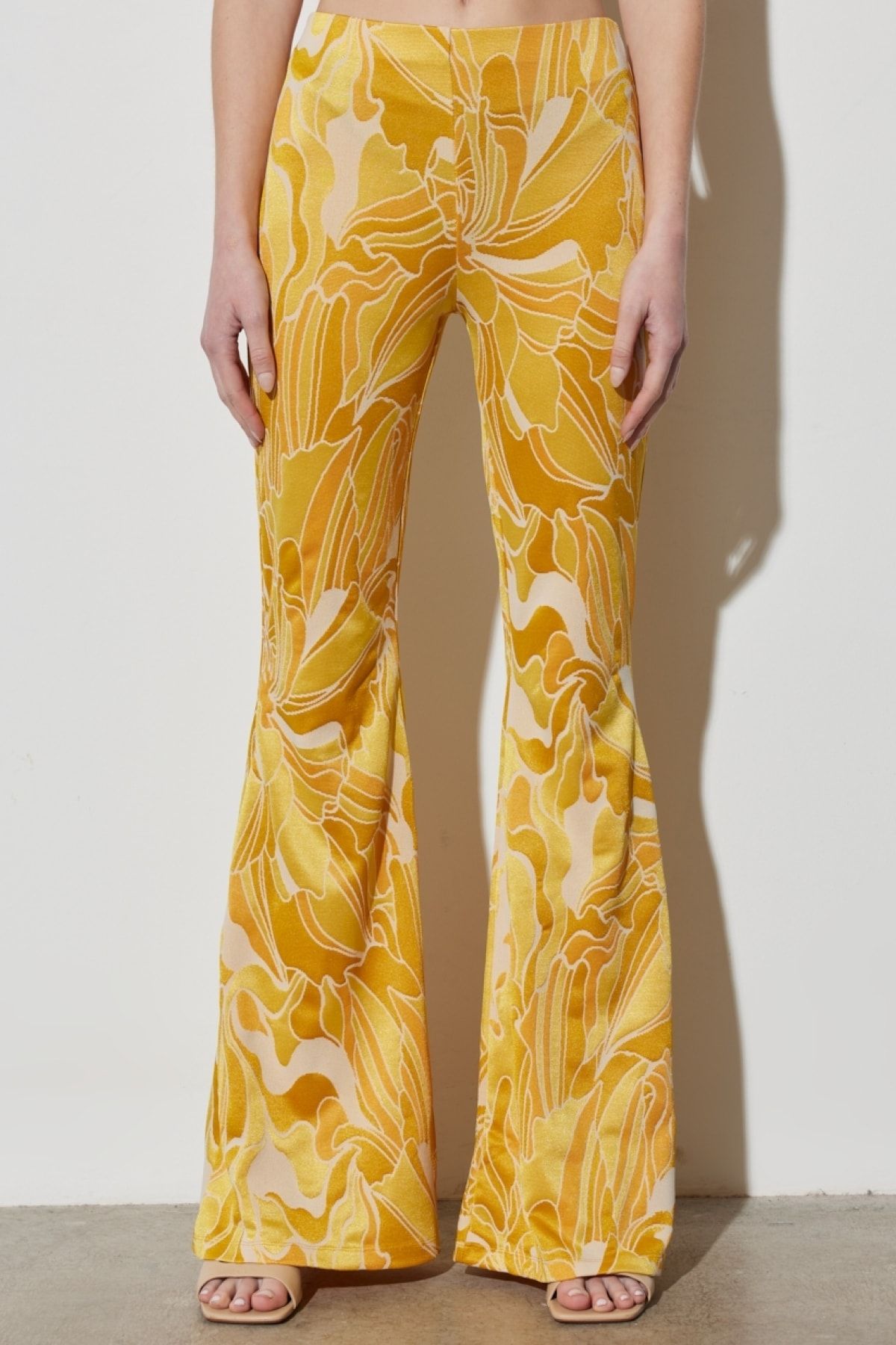 Wrangler Flare Fit Yüksek Bel Ispanyol Paça Esnek Sarı Kadın Pantolon
