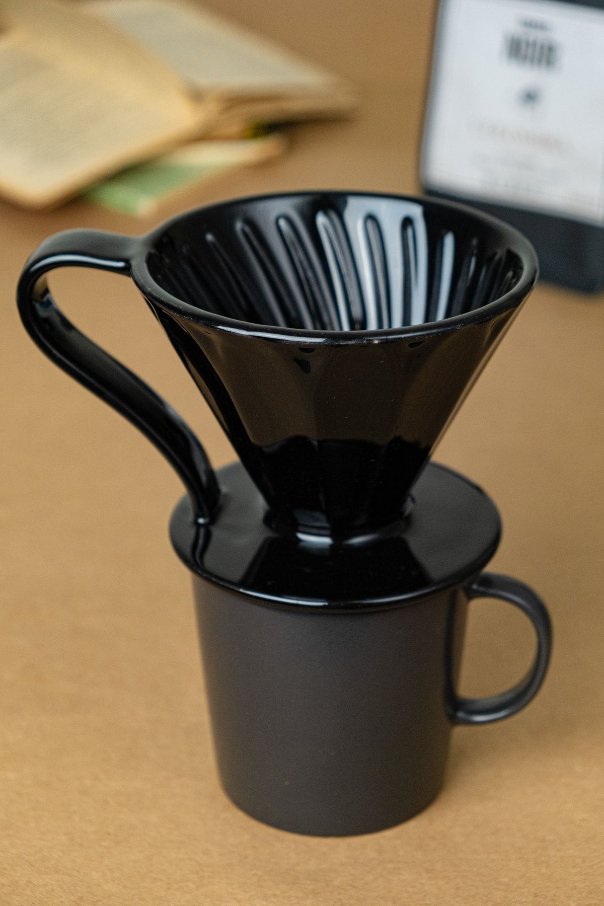 coffeenoir V60 02 El Yapımı Seramik Dripper (siyah), Seramik Kahve Demleme Ekipmanı, Handmade, Lotus