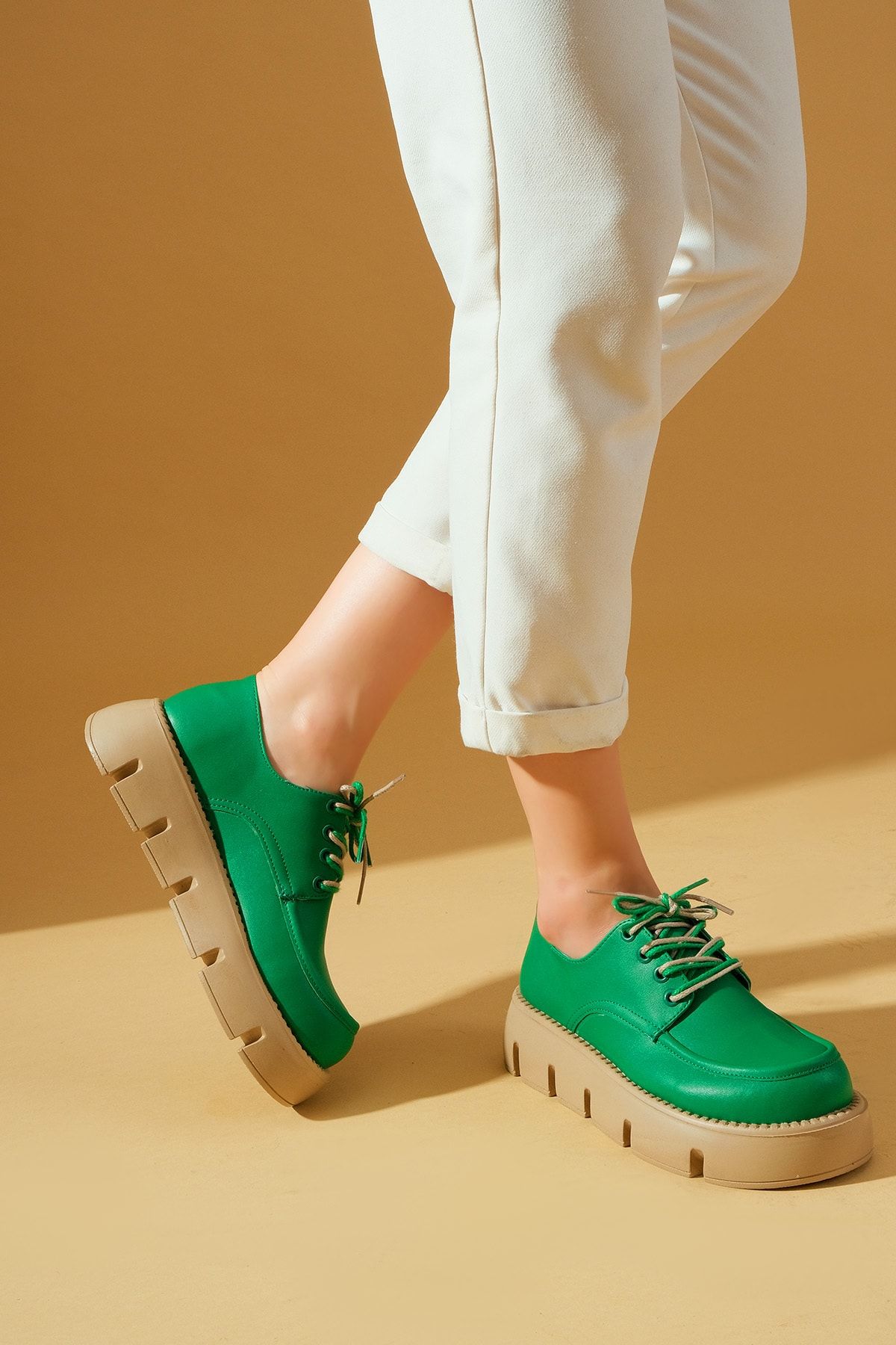 Pembe Potin Kadın Yeşil Bağcıklı Casuel Ayakkabı