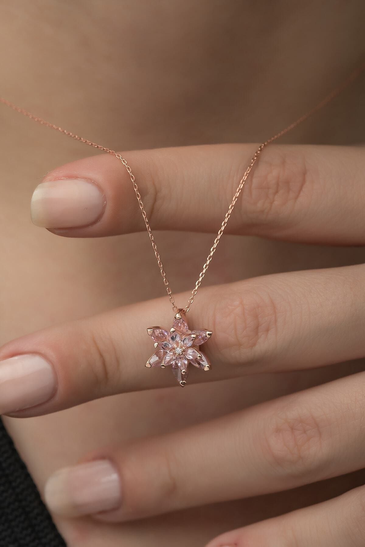 NEREZE Kadın Pembe 925 Ayar Lotus Çiçeği Gümüş Kolye