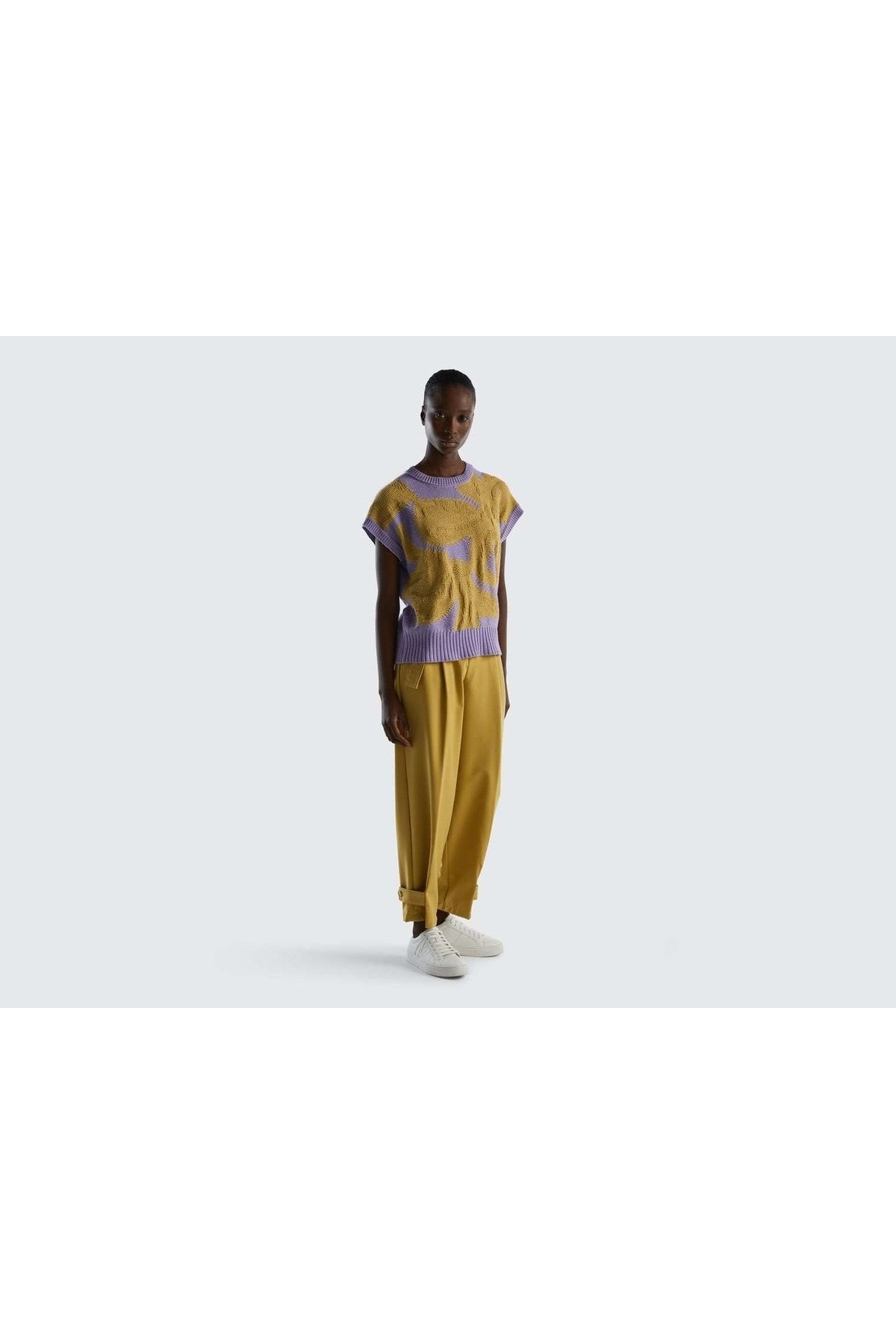 United Colors of Benetton Kadın Hardal Sarısı Paçası Düğme Detayli Orta Yüksek Bel Pantolon