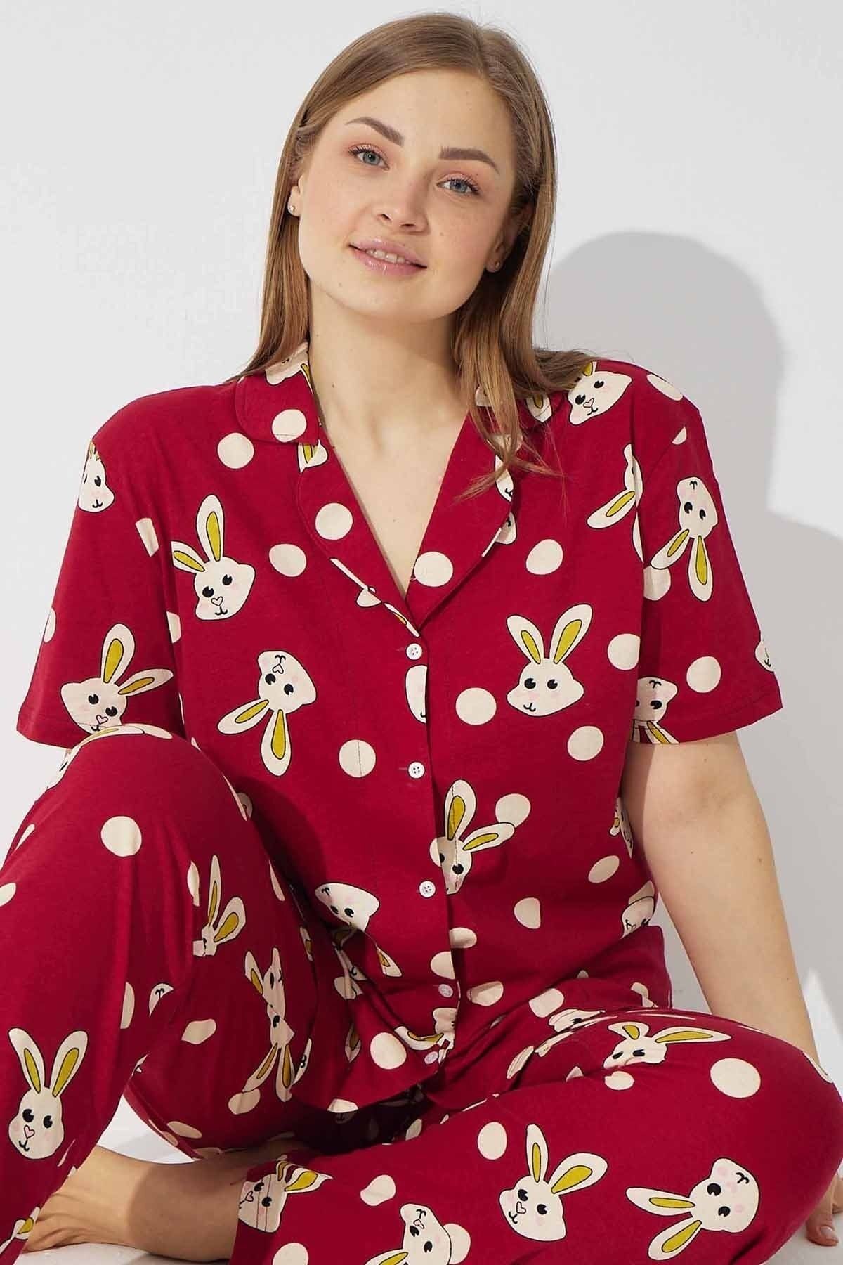 Siyah İnci Bordo Tavşan Desenli Pamuklu Düğmeli Curve Büyük Beden  Pijama Takım