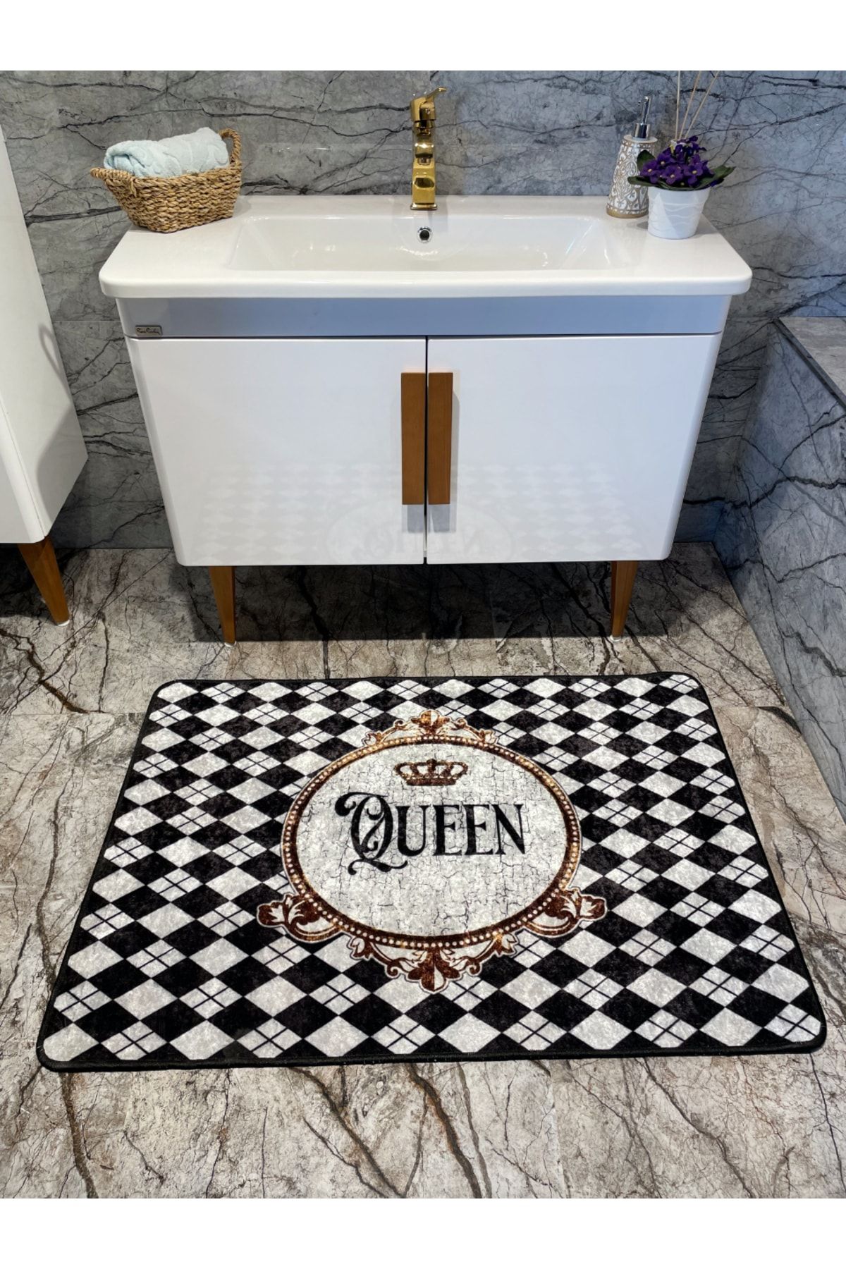 Brillant Quenn Sloganlı Tekli Banyo Paspası Gri (ebat 60x100)