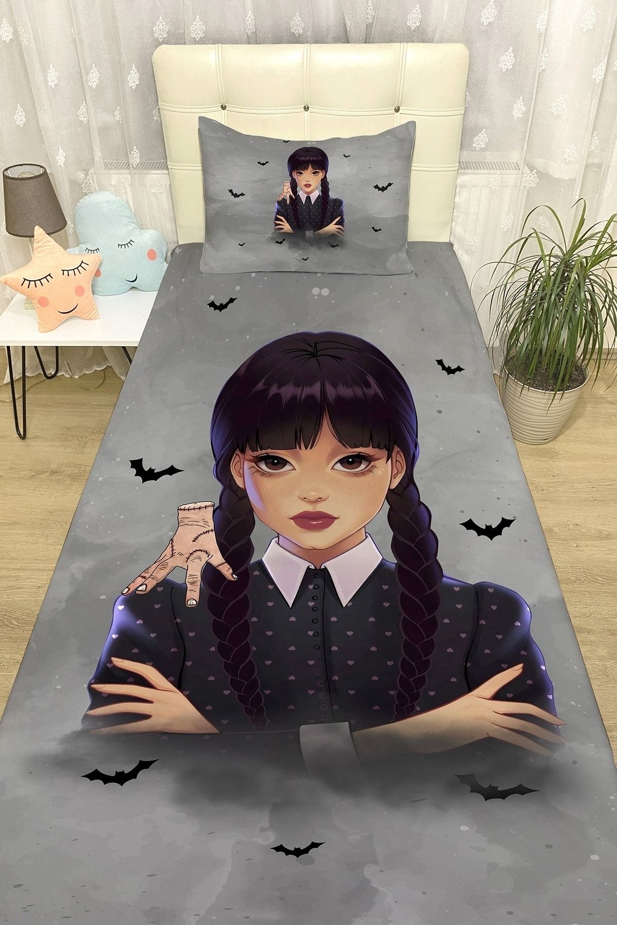 Evpanya Gri Wednesday Addams Desenli Yatak Örtüsü Ve Yastık Kılıfı