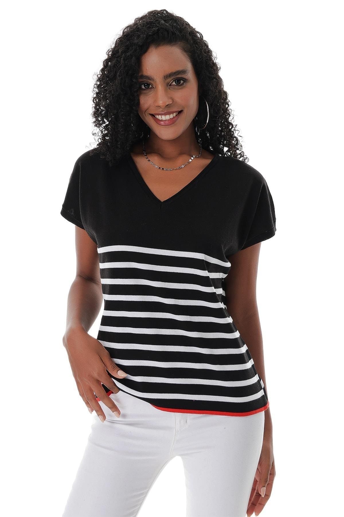 CHUBA Kadın V Yaka Çizgili Rahat Form Marin Kısa Kollu Ince Triko T-shirt Siyah-beyaz 23s1009