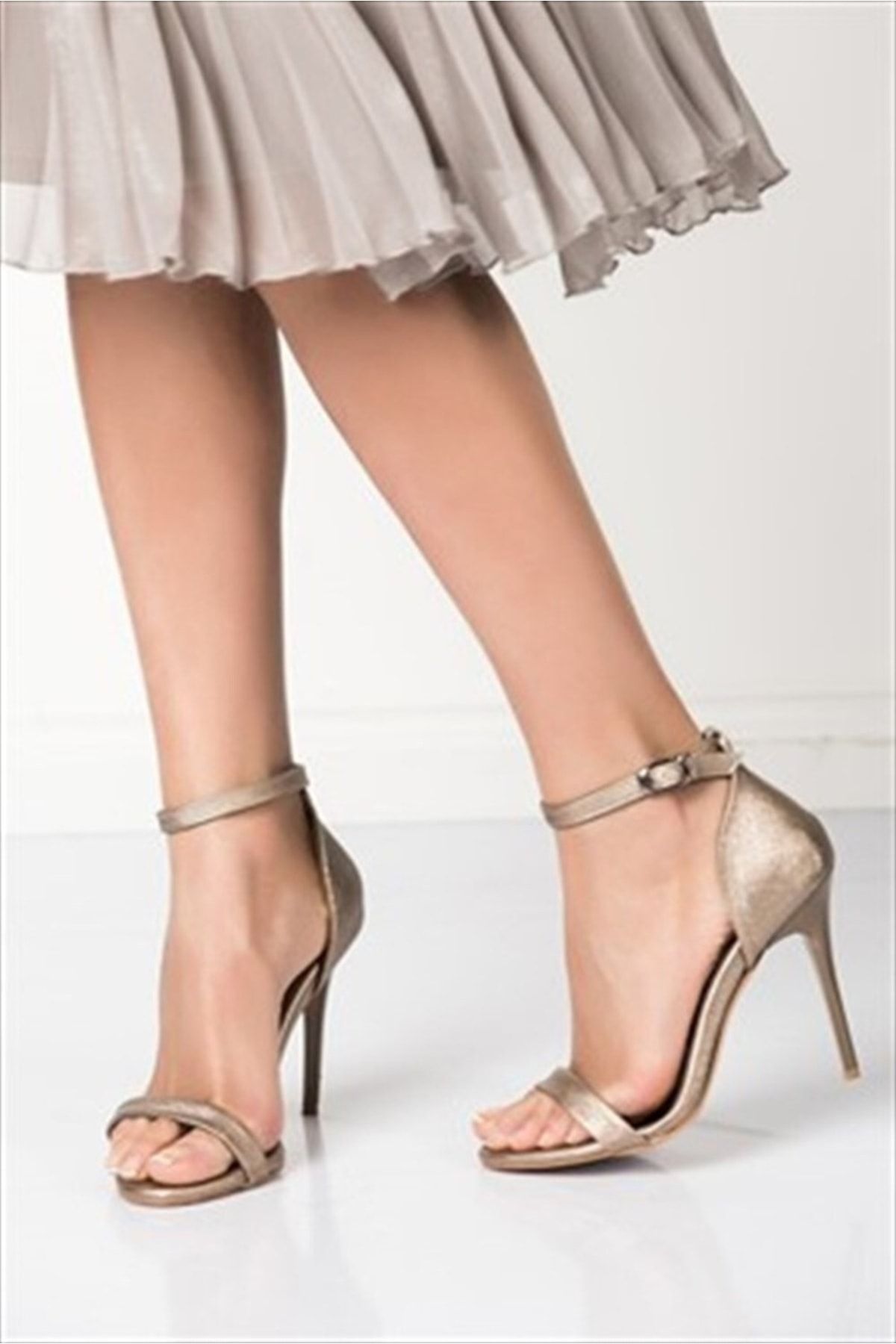 Fox Shoes Platin Kadın Topuklu Ayakkabı B922112609