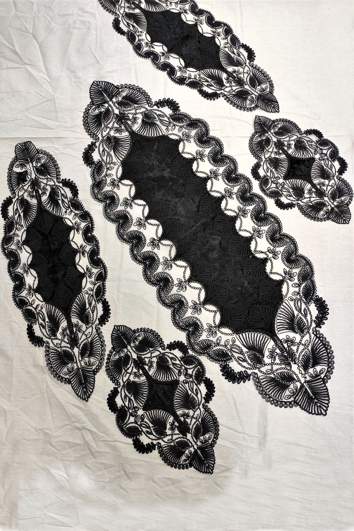 Çt Çeyizci Tekstil Salon Takımı 5 Parça Dantelli Masa Örtüsü Runner Seti - Siyah Kadife