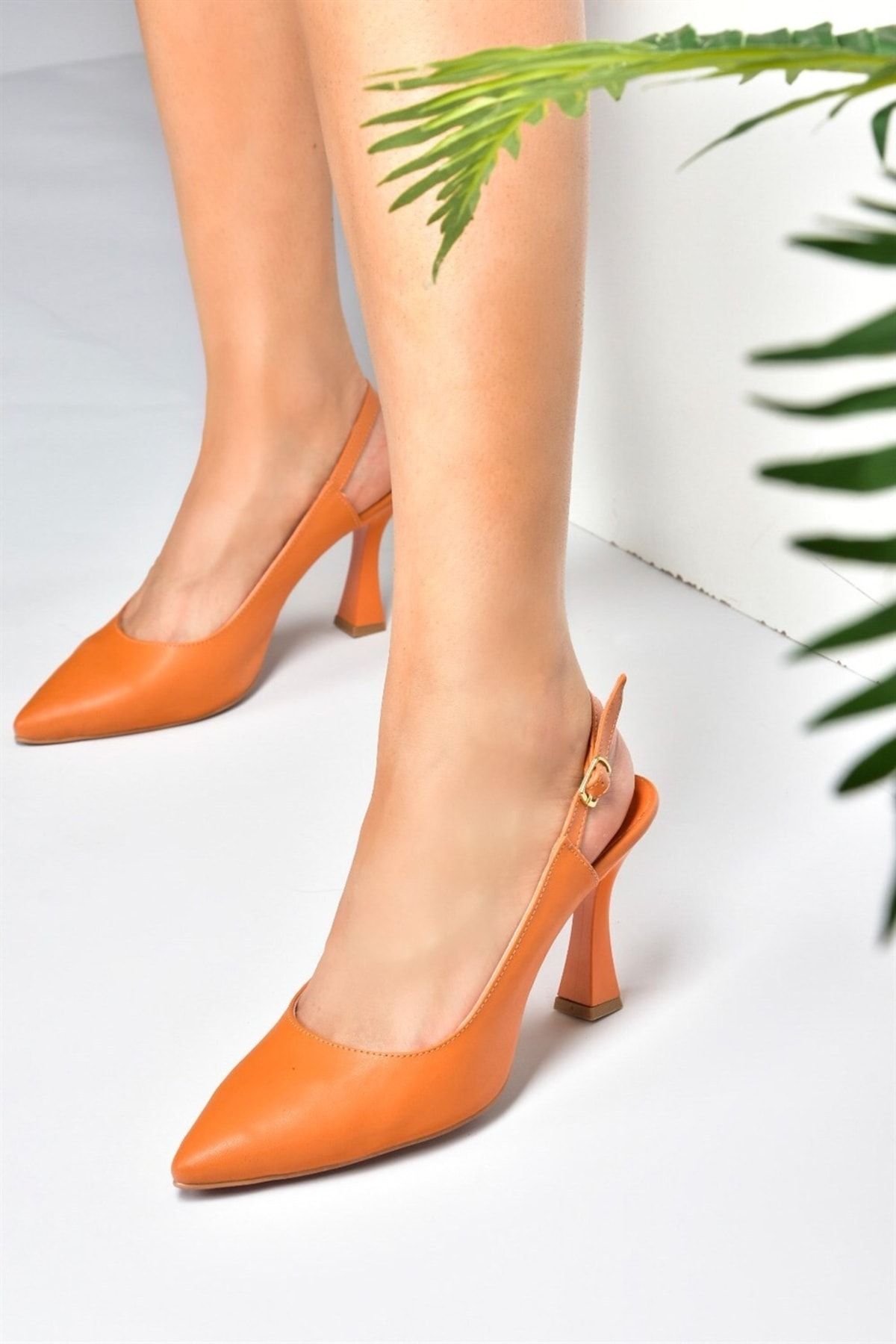 Fox Shoes Turuncu Ince Topuklu Kadın Ayakkabı M252424309