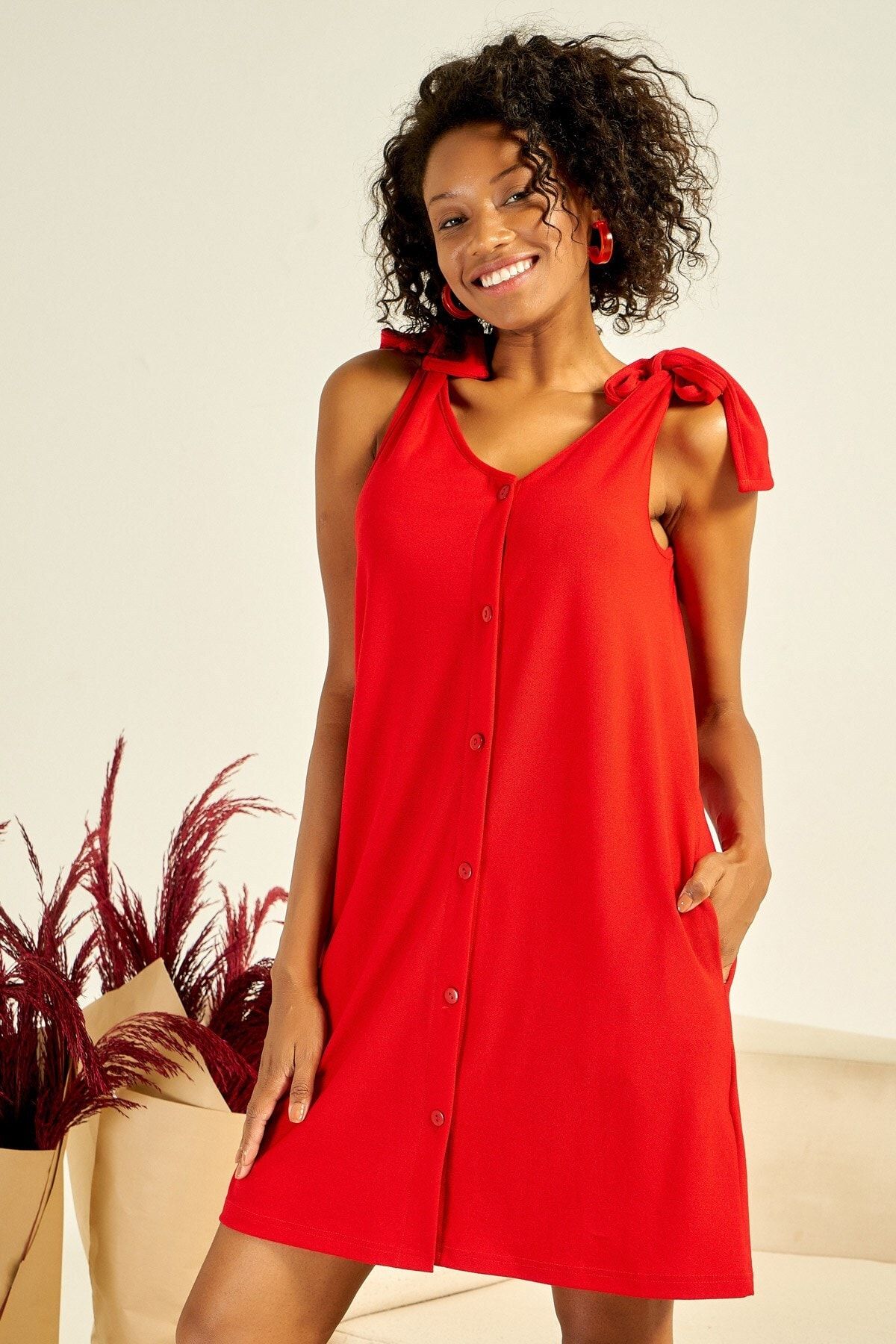Boutiquen Kadın Kırmızı Askıları Bağlamalı Önü Düğmeli Elbise 2133