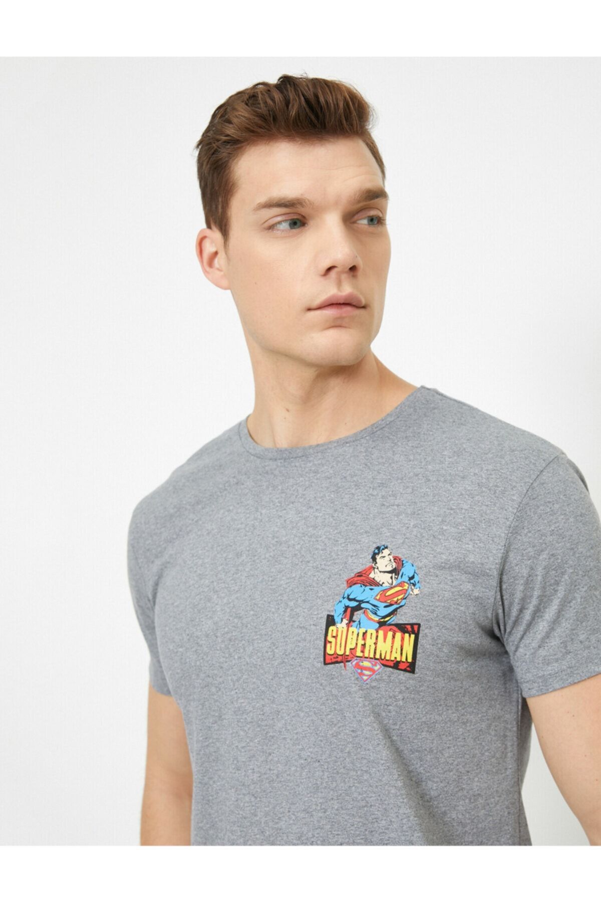Koton Erkek Gri Süperman Lisansli Baskili T-shirt