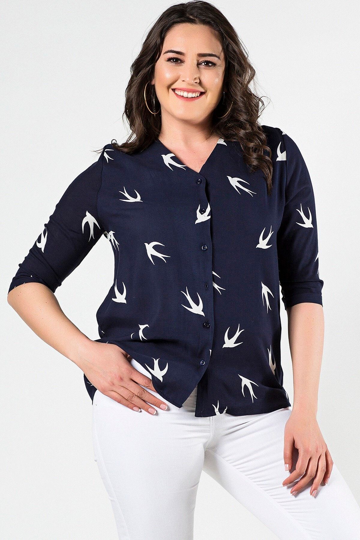 Womenice Kadın Büyük Beden Lacivert Kuş Desenli Gömlek