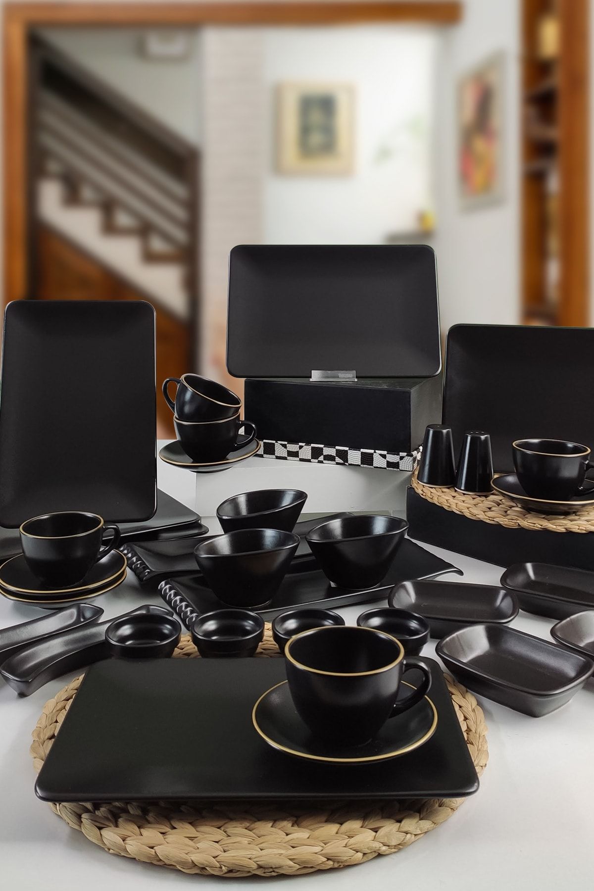 Keramika Siera 35 Parça 6 Kişilik Kahvaltı Takımı Siyah