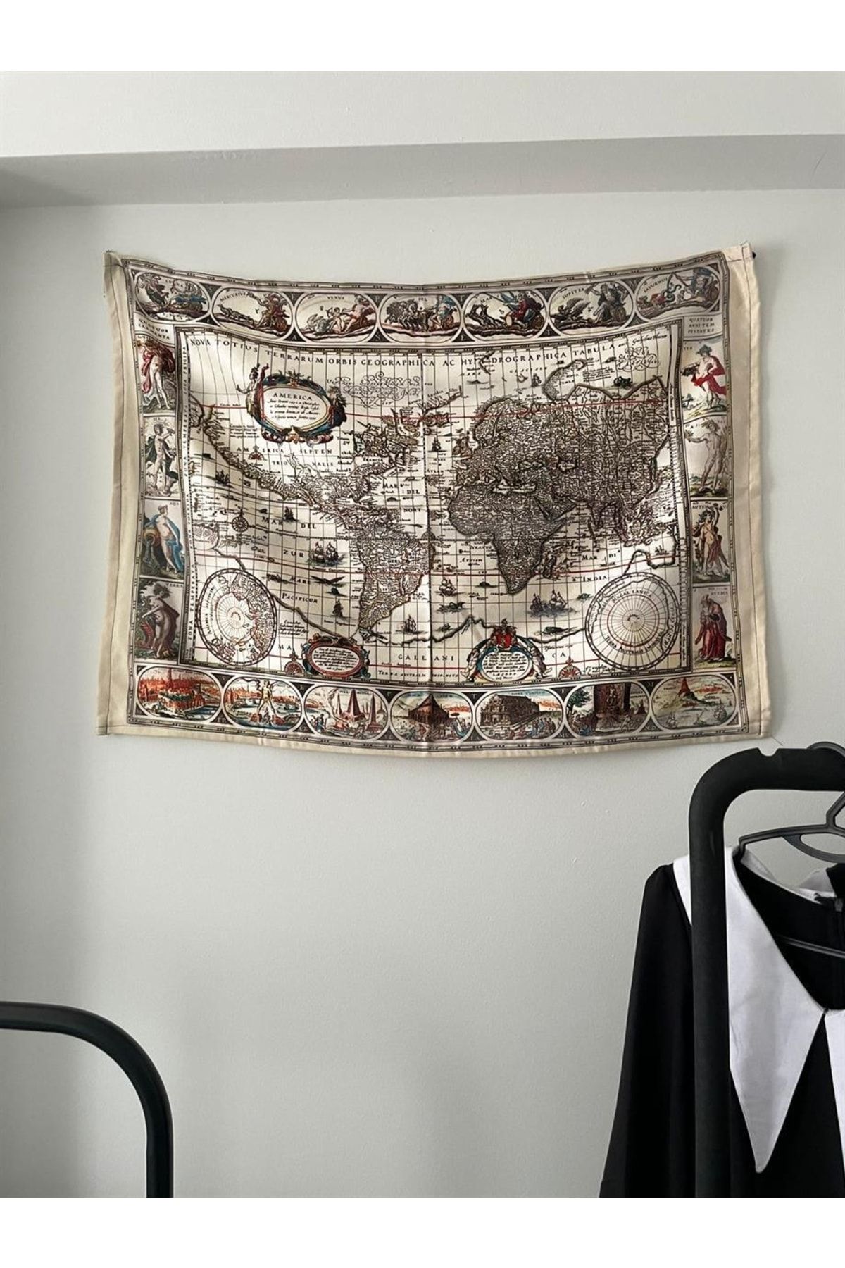 Planet Butik Antique World Geographica Duvar Örtüsü - Wall Tapestry I 70 X 100 Cm