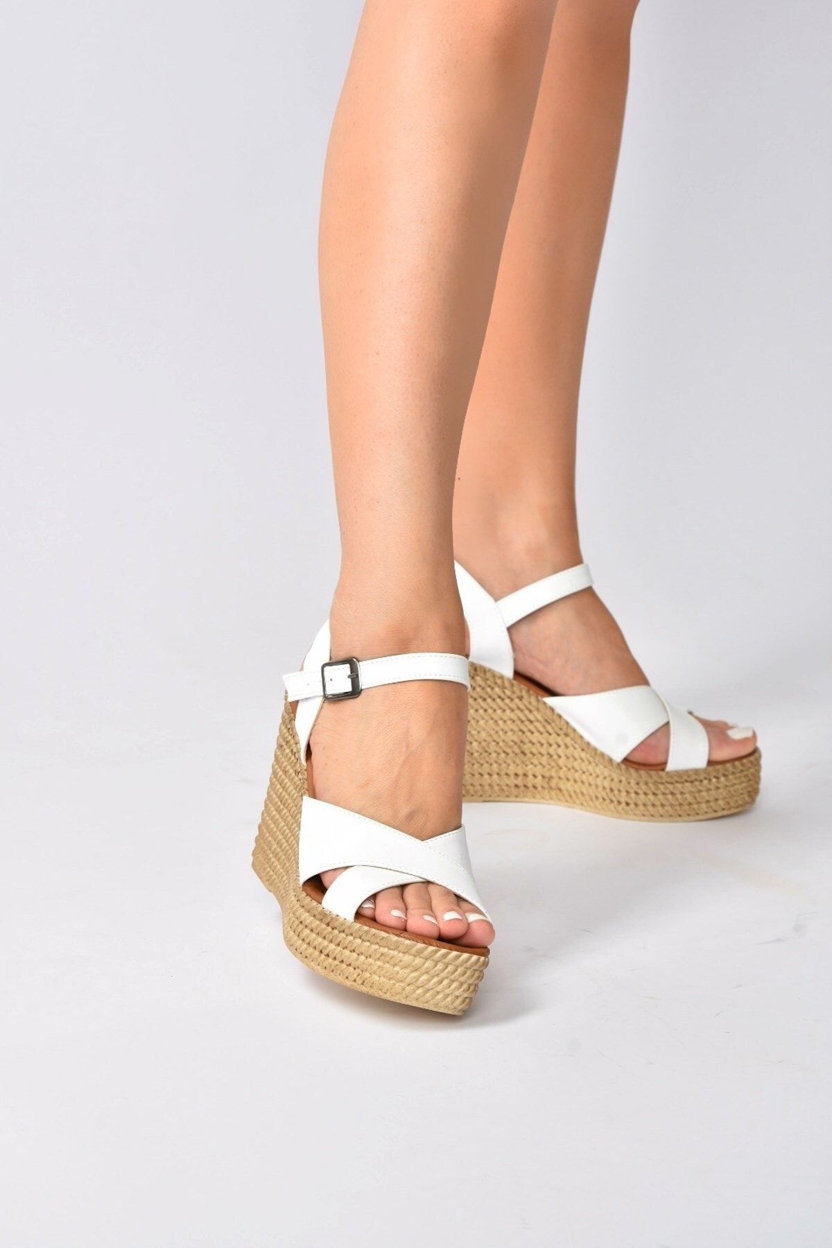 Fox Shoes Kadın Beyaz Dolgu Topuklu Ayakkabı K250053309