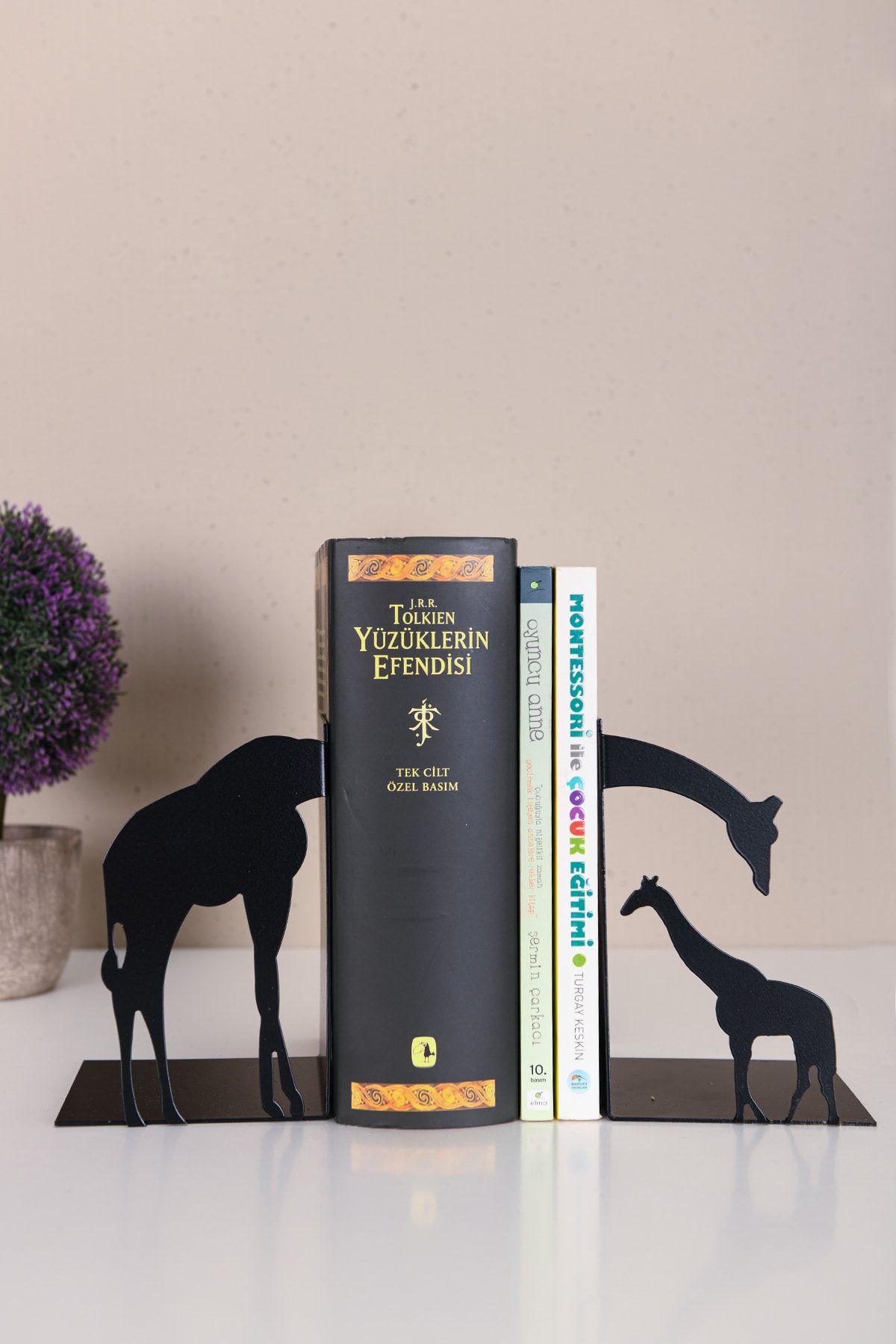 Muyika Design Muyika Trimone Metal Siyah Figürlü Kitap Tutucu Dekoratif Aksesuar Zürafa Mkttc