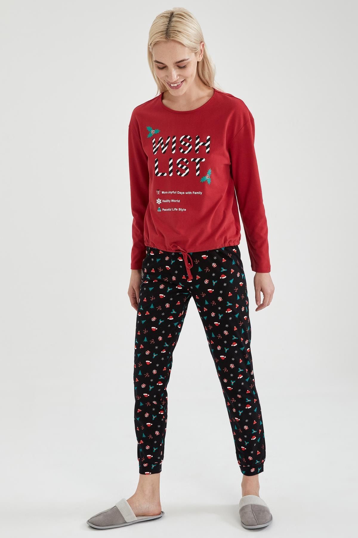 Defacto Fall In Love Regular Fit Yılbaşı Temalı Baskılı Uzun Kollu Pijama Takımı