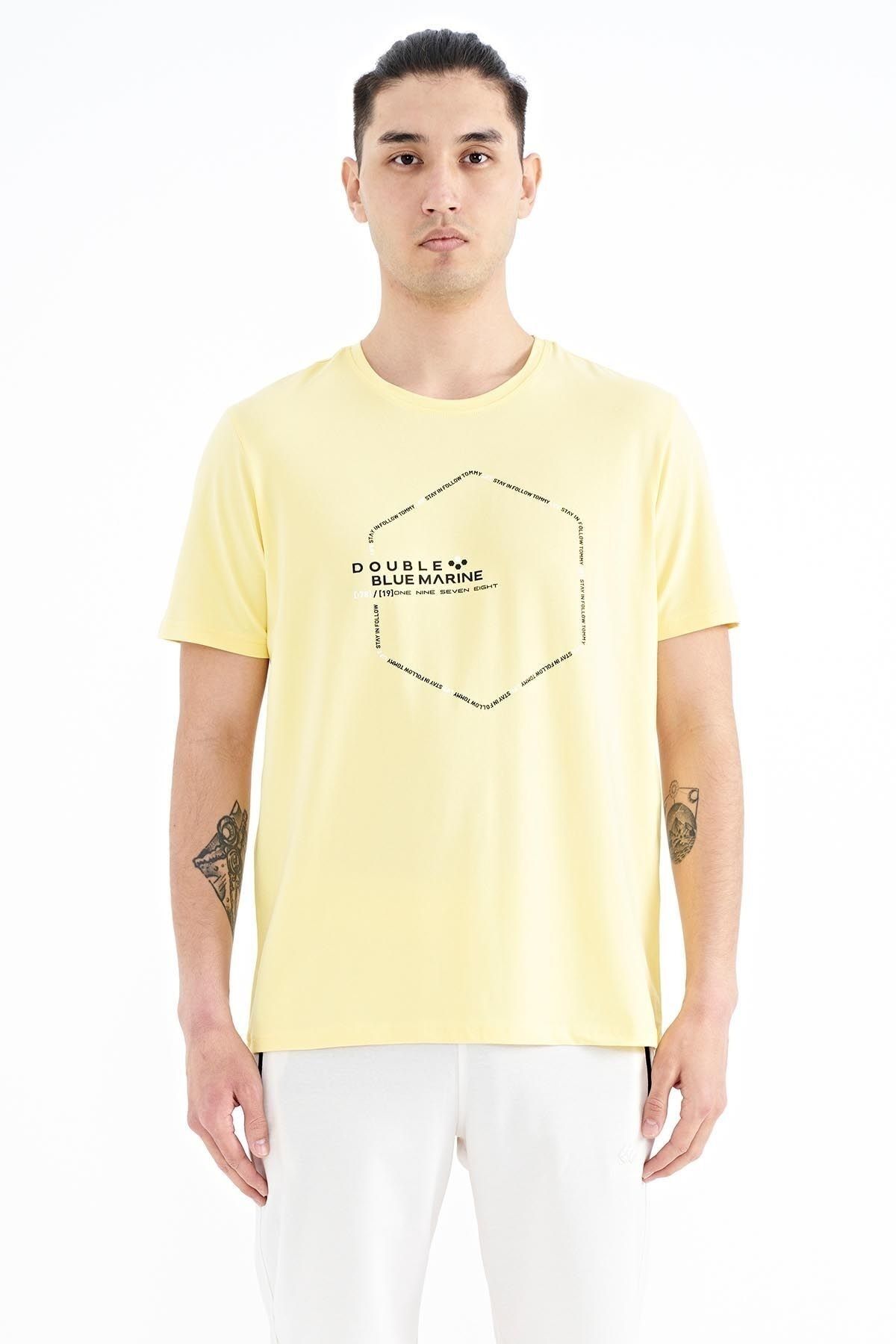 TOMMY LIFE Sarı Yazı Geometri Basklı Standart Kalıp Erkek T-shirt - 88198