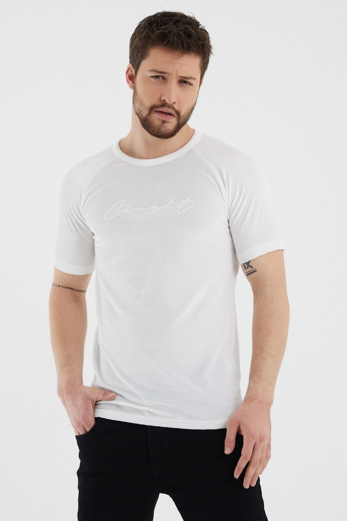 Tarz Cool Erkek Beyaz Slim Fit Kadife Triko T-shirt