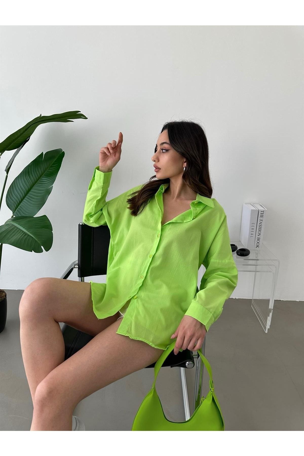 Valeria Vilson Kadın Hafif Kavisli Basic Gömlek-açık Yeşil