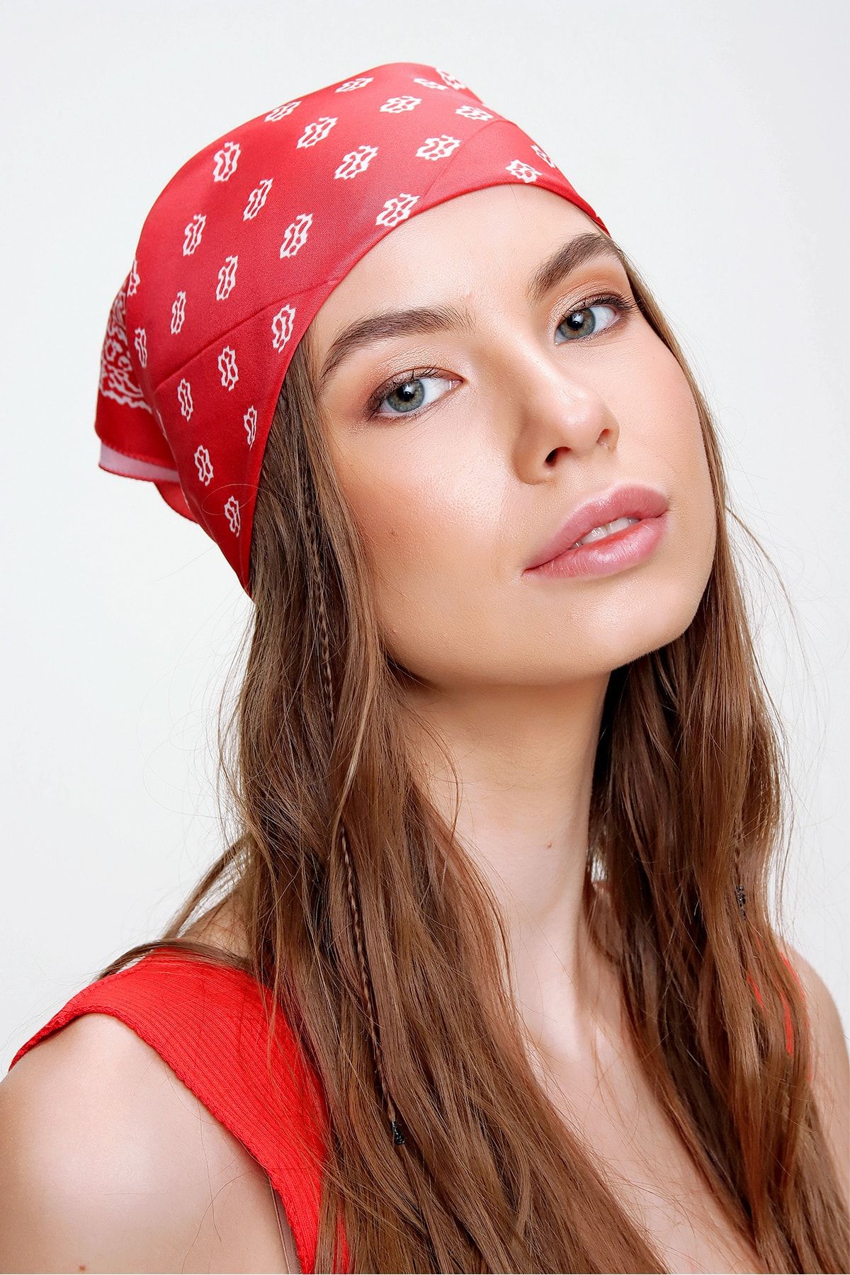 Trend Alaçatı Stili Kadın Kırmızı Desenli Fular ALC-A2182