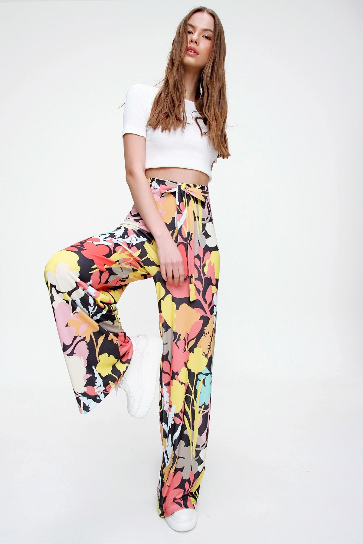 Trend Alaçatı Stili Kadın Multi Desenli Rahat Kesim Pantolon ALC-X6016