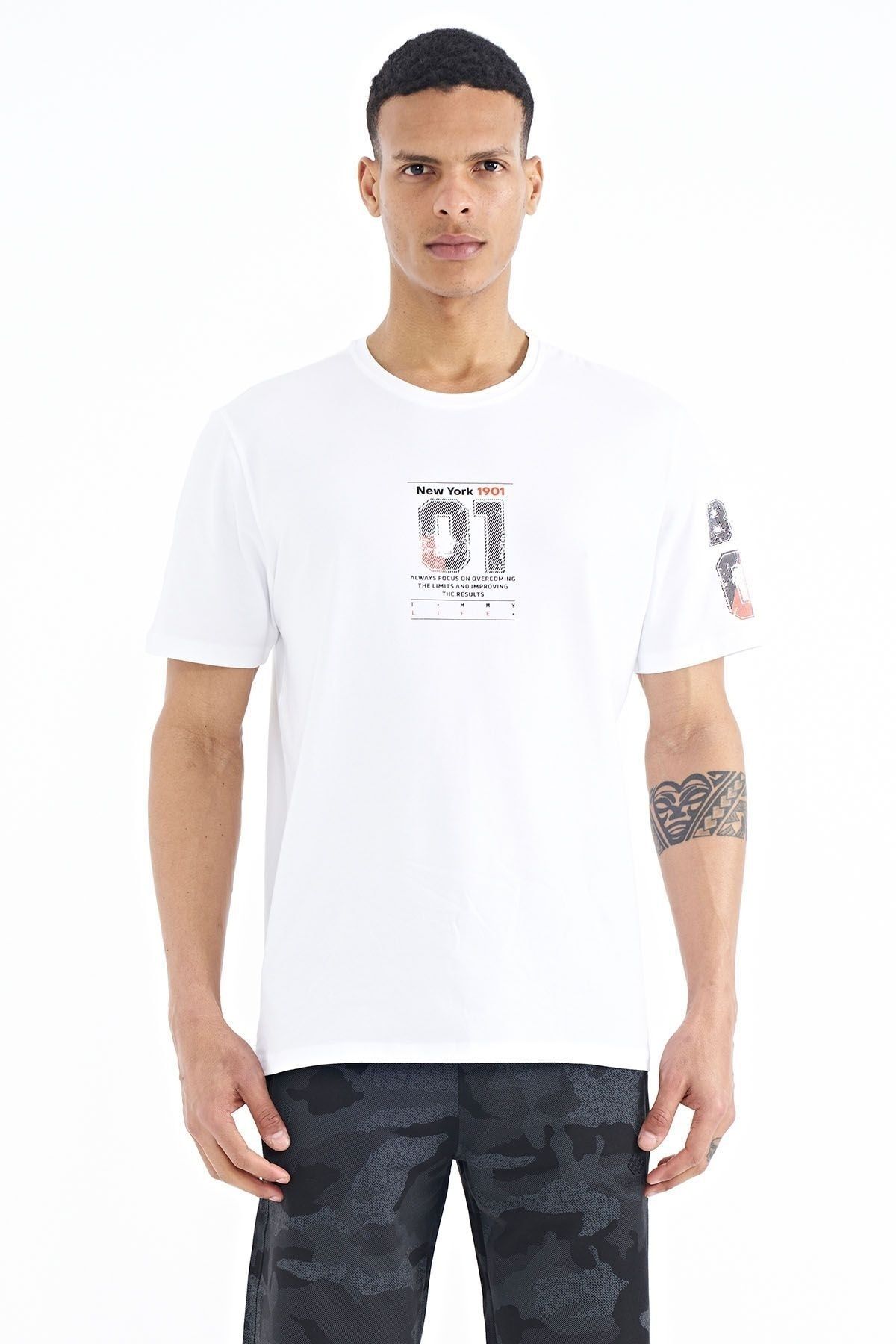 TOMMY LIFE Beyaz Ön Ve Tek Kol Baskı Detaylı O Yaka Erkek T-shirt - 88176