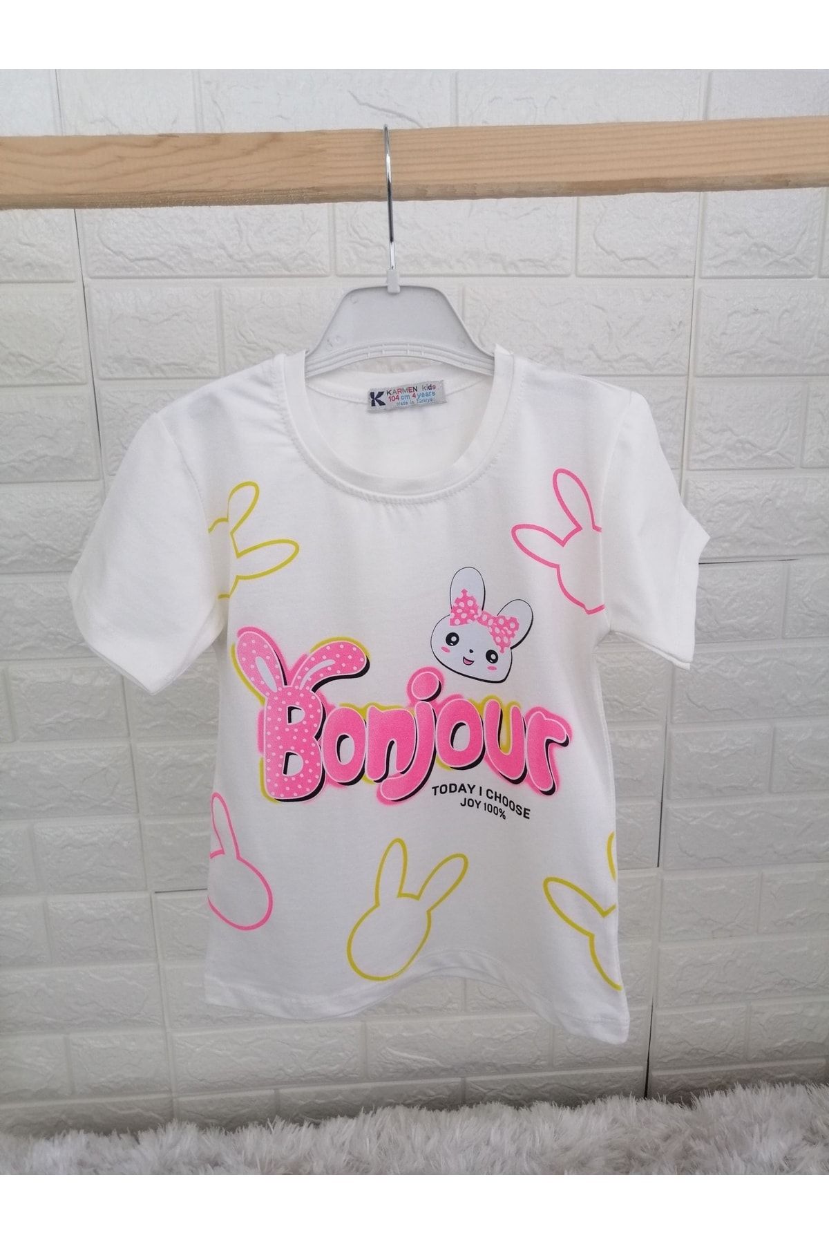 Karmen Kız Çocuk Bonjour Tavşan Baskılı Pamuklu Ekru Kısa Kollu Tshirt